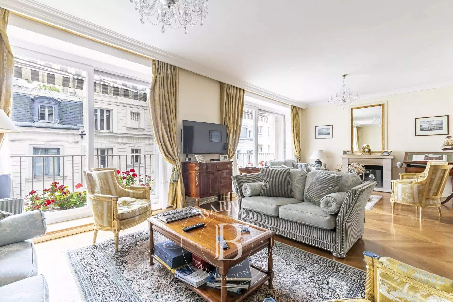 Paris  - Townhouse 6 Bedrooms - picture 1