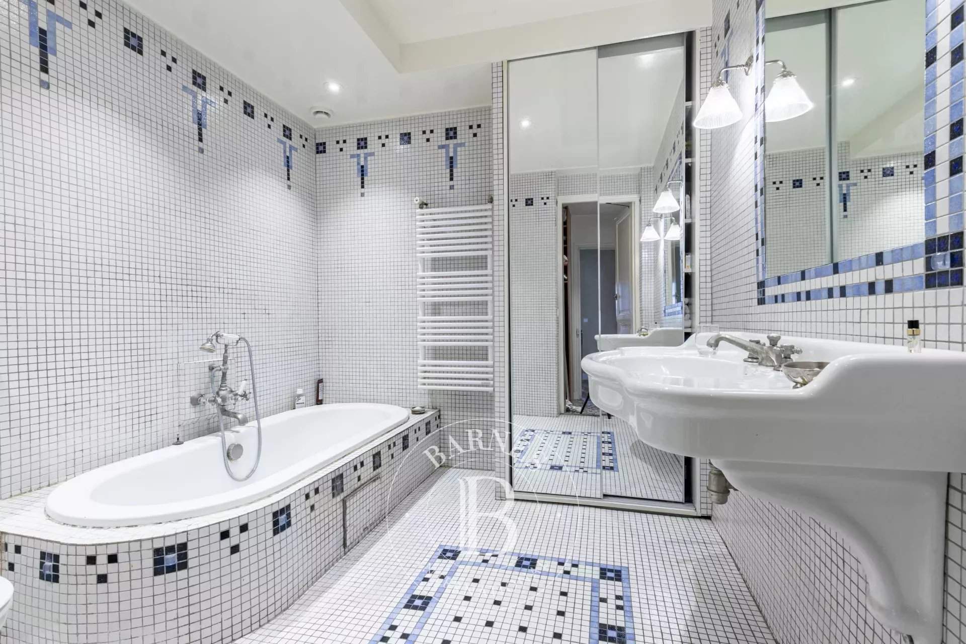 Paris  - House 3 Bedrooms - picture 16