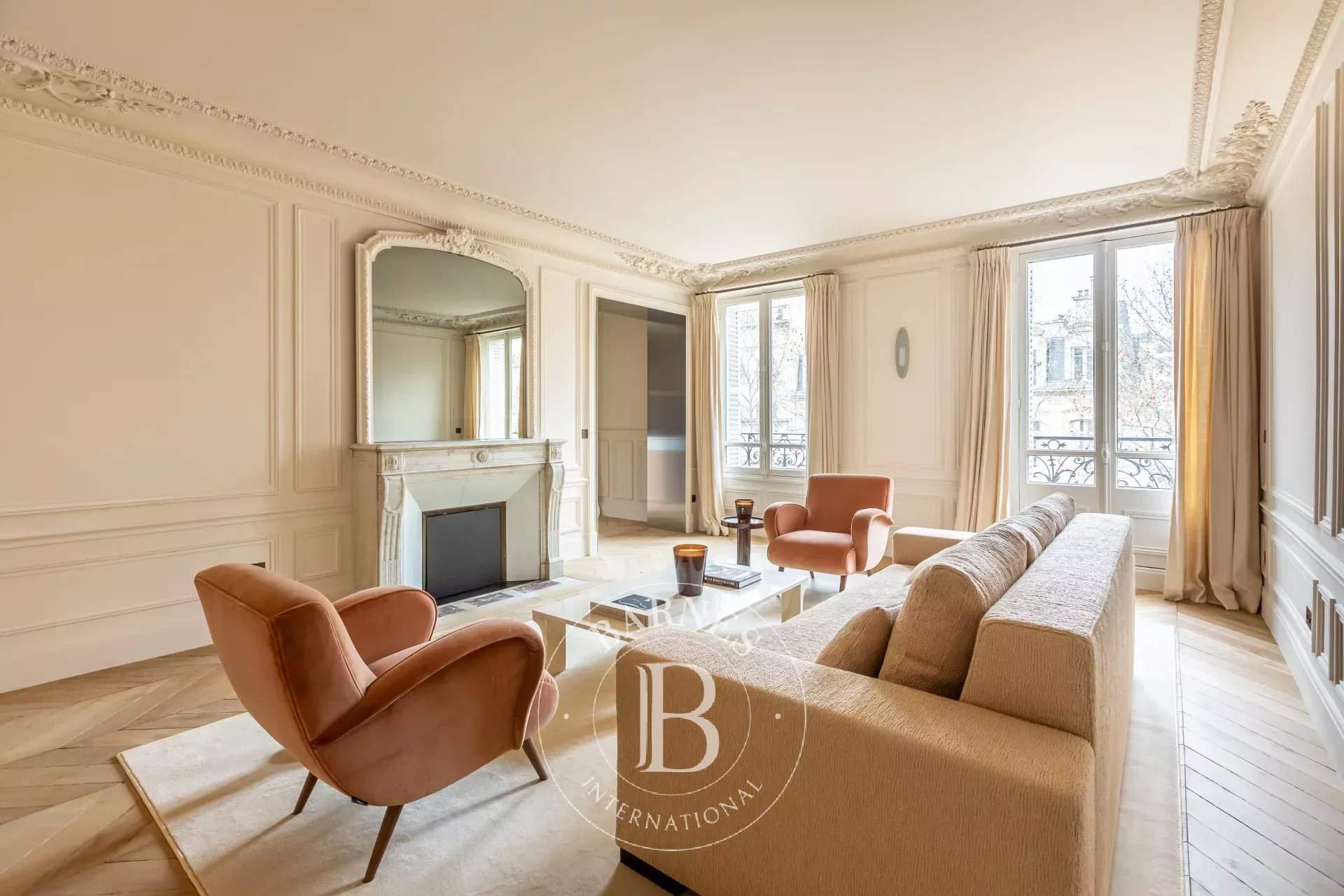 Paris  - Appartement 5 Pi&egrave;ces 3 Chambres - picture 3