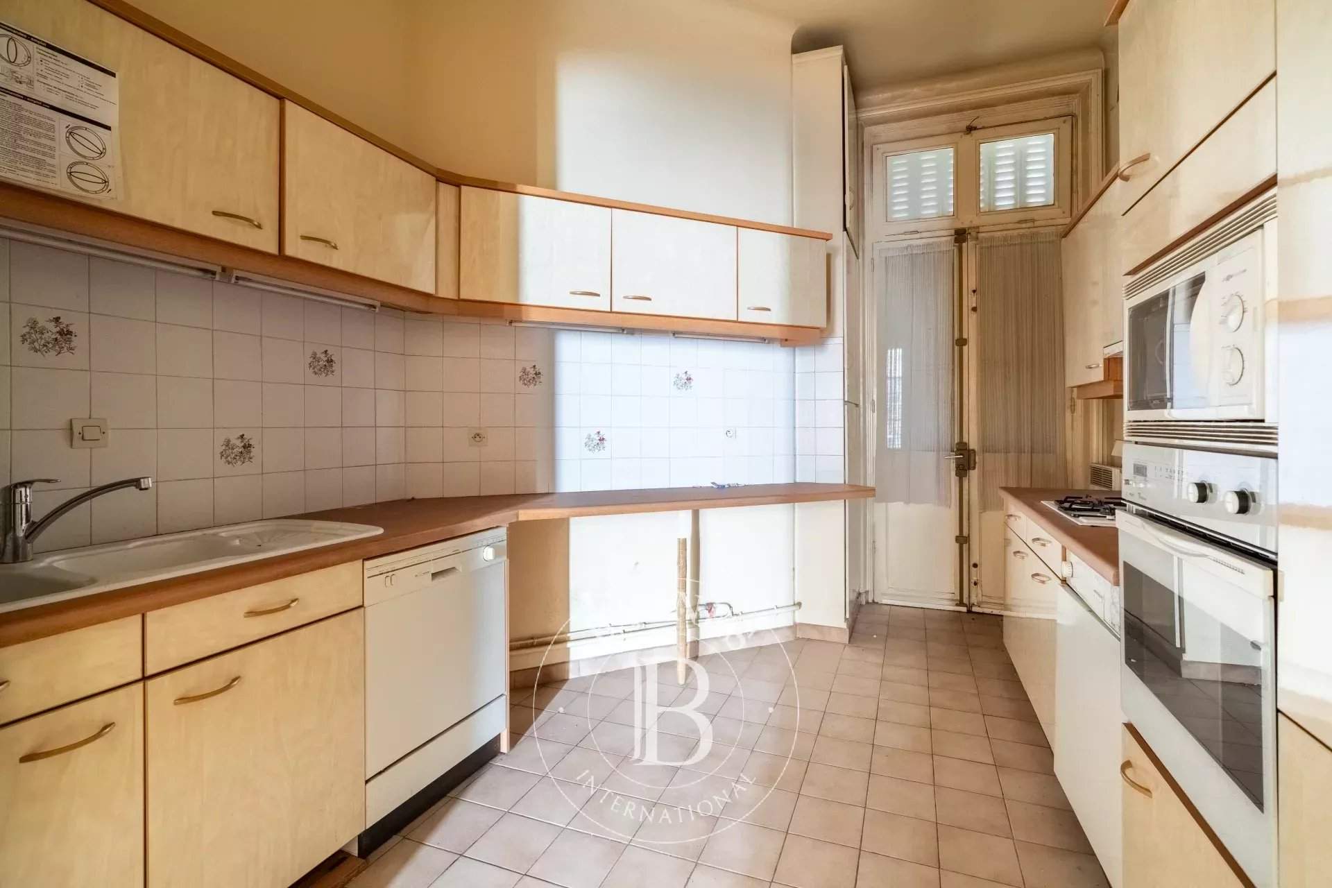 Paris  - Apartment 2 Bedrooms - picture 12