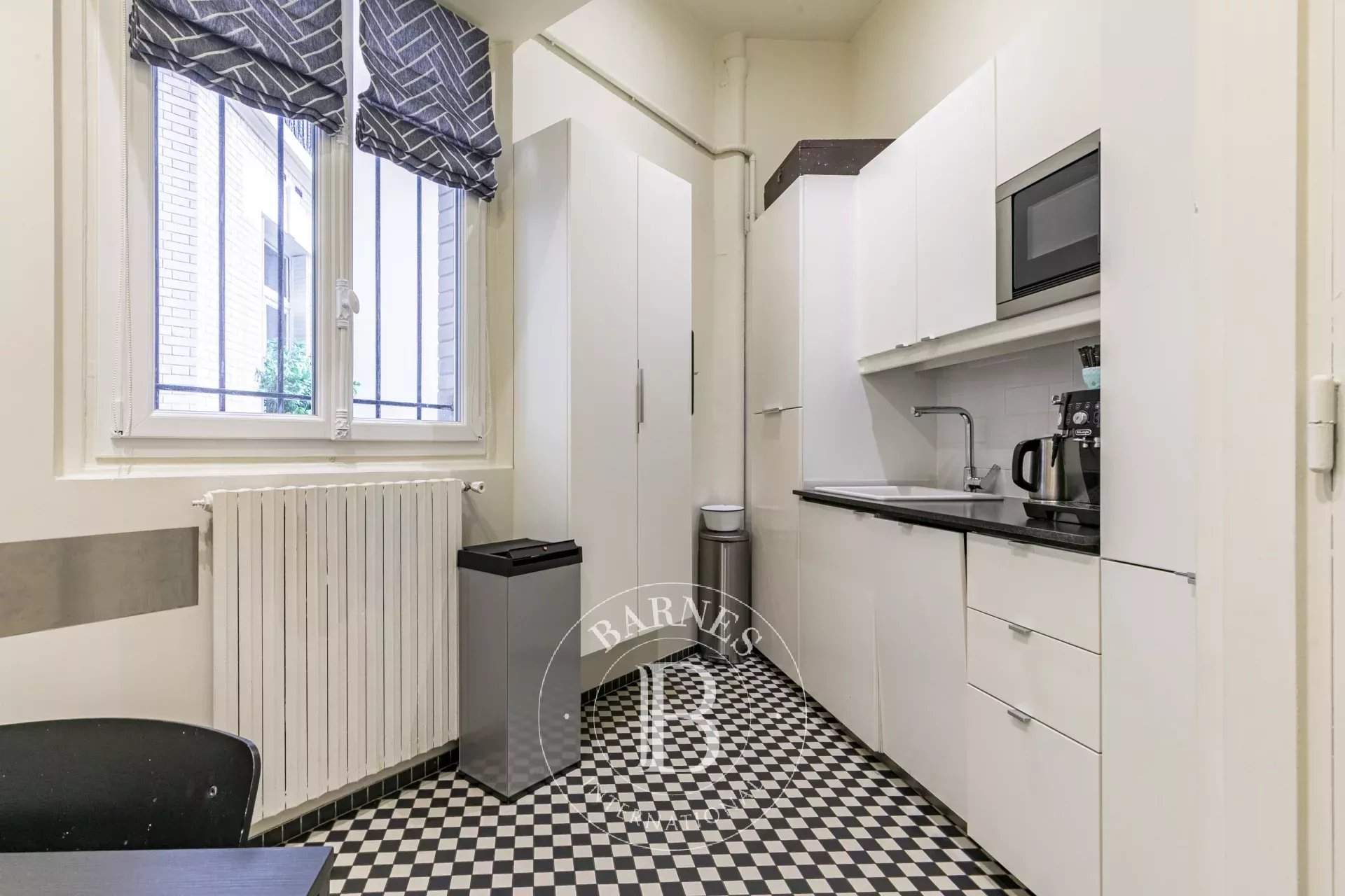 Paris  - Appartement 6 Pi&egrave;ces 3 Chambres - picture 9