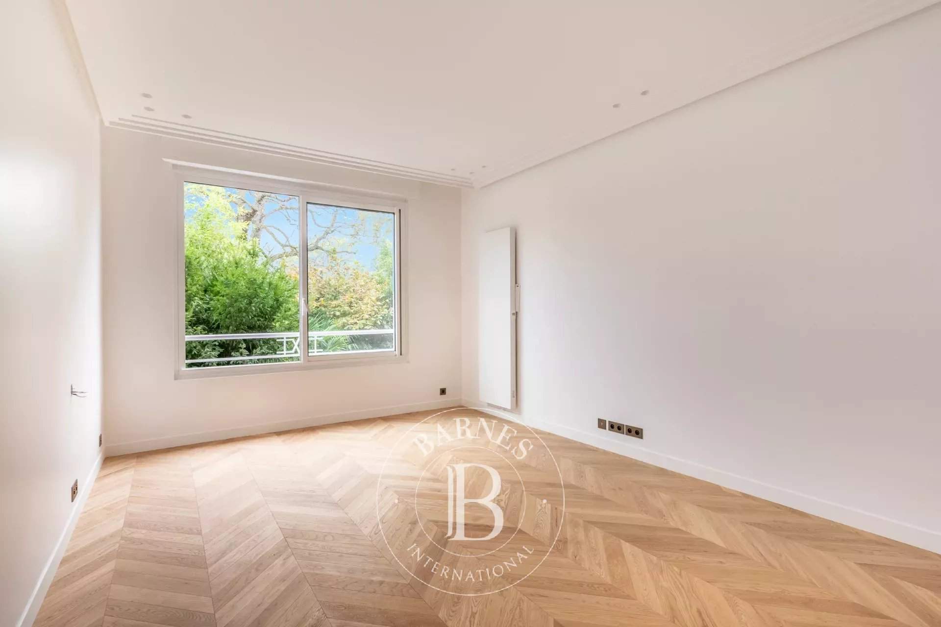 Paris  - Apartment 4 Bedrooms - picture 4
