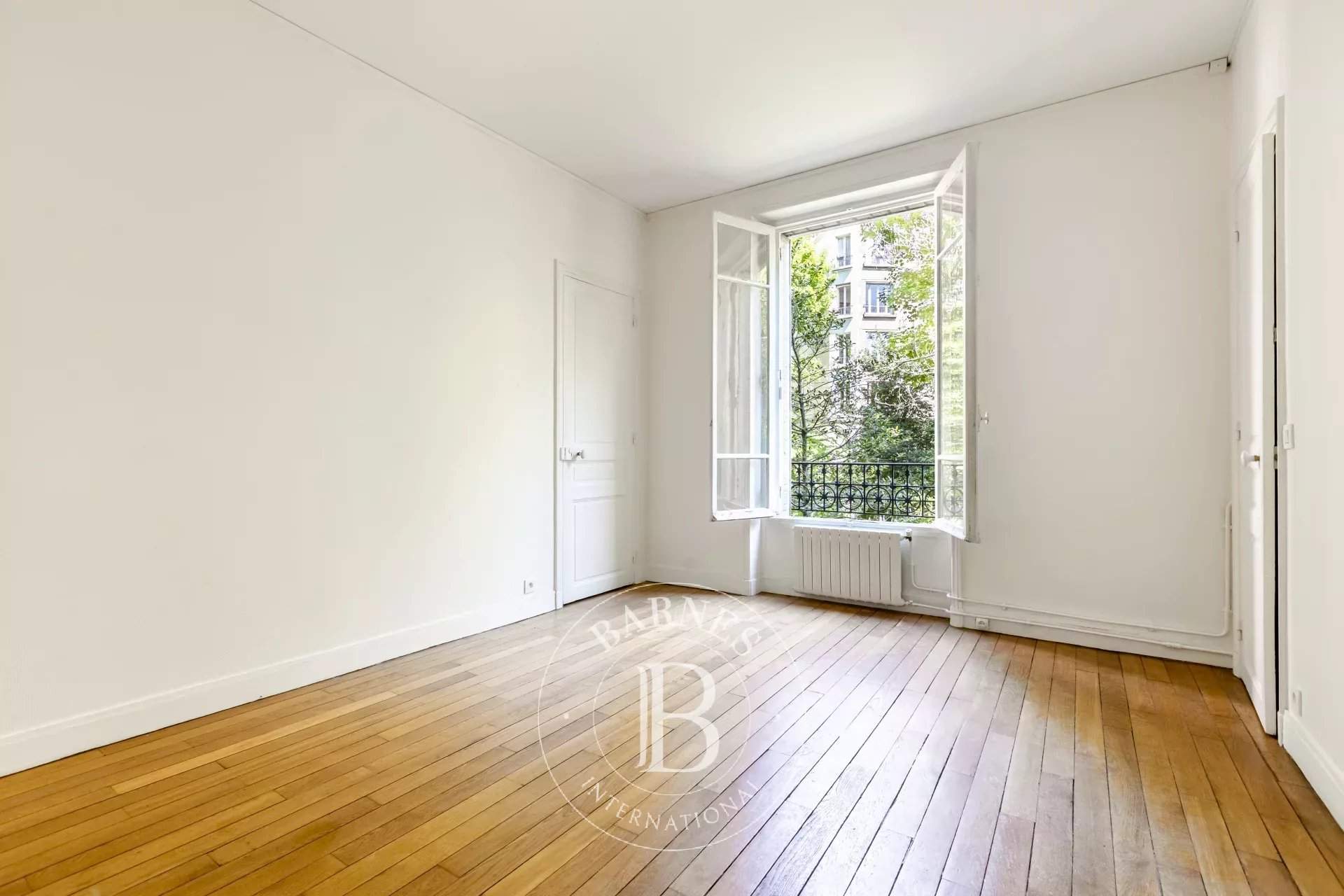 Paris  - Apartment 4 Bedrooms - picture 11