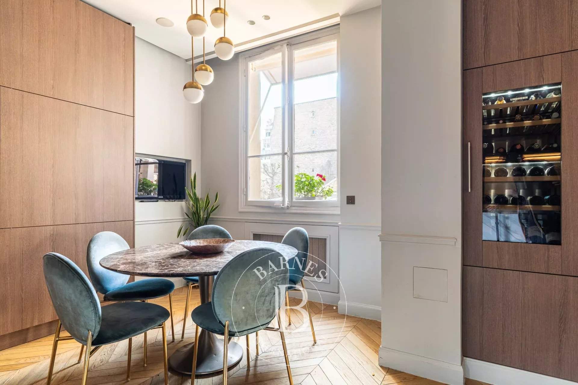 Paris  - Appartement 8 Pi&egrave;ces 5 Chambres - picture 8