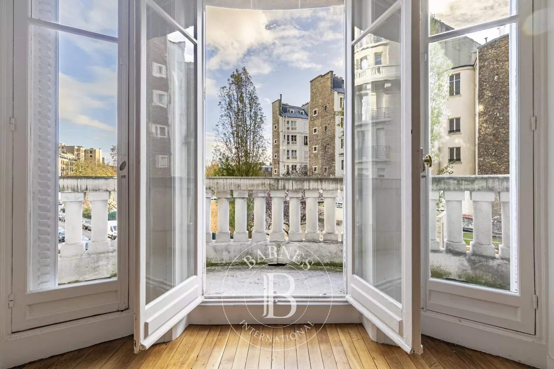 Paris  - Apartment 3 Bedrooms - picture 1