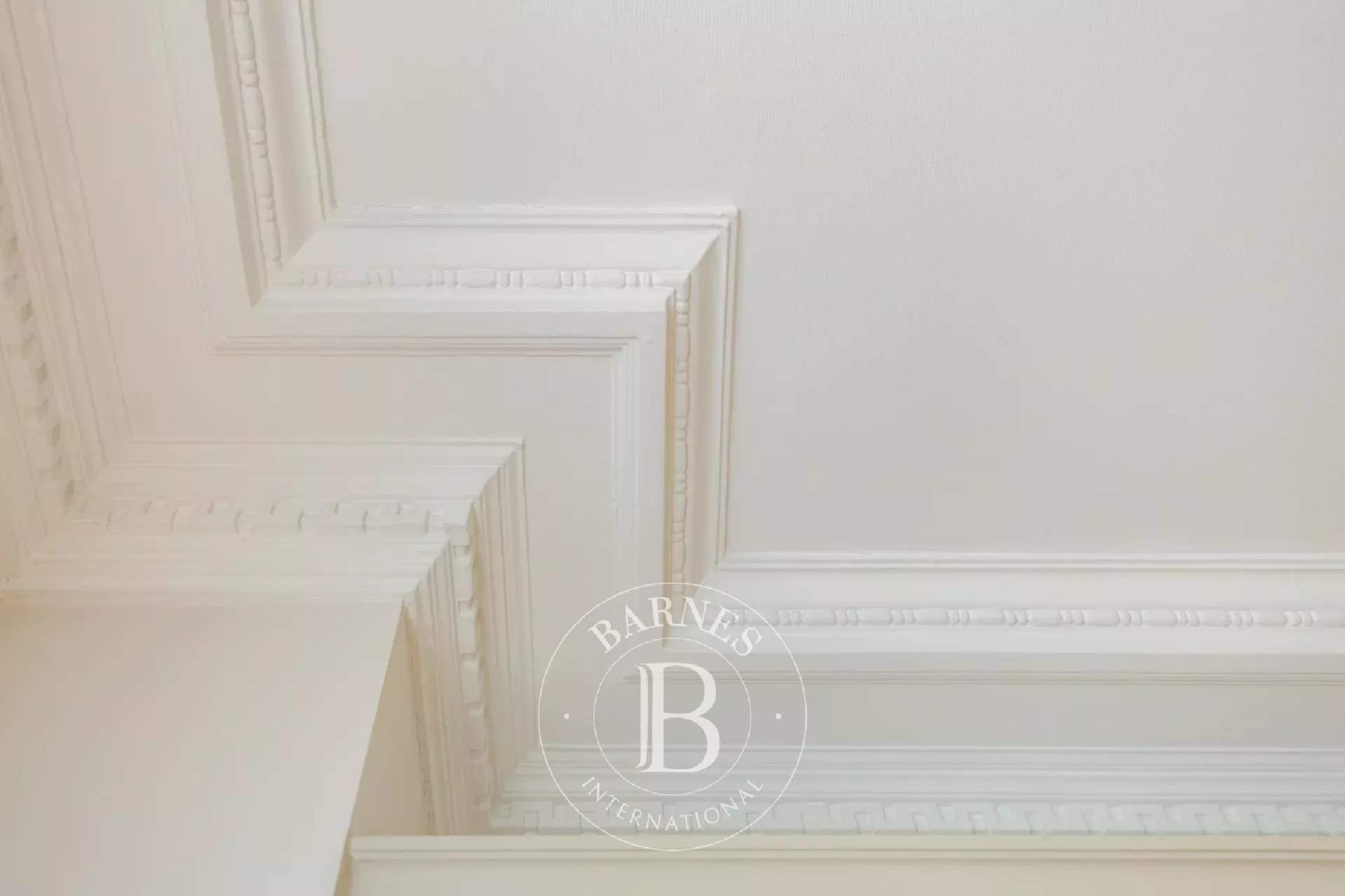 Paris  - Appartement 5 Pi&egrave;ces 3 Chambres - picture 9