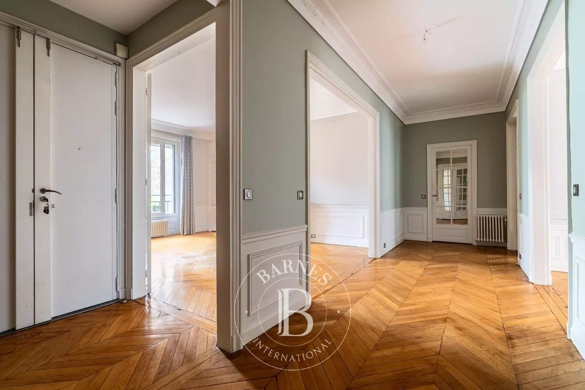 Paris  - Apartment 4 Bedrooms - picture 11