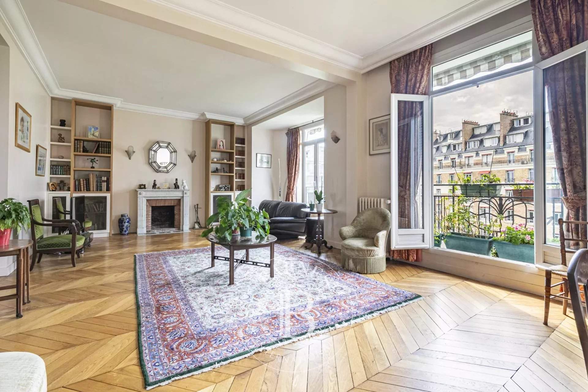 Paris  - Apartment 3 Bedrooms - picture 1