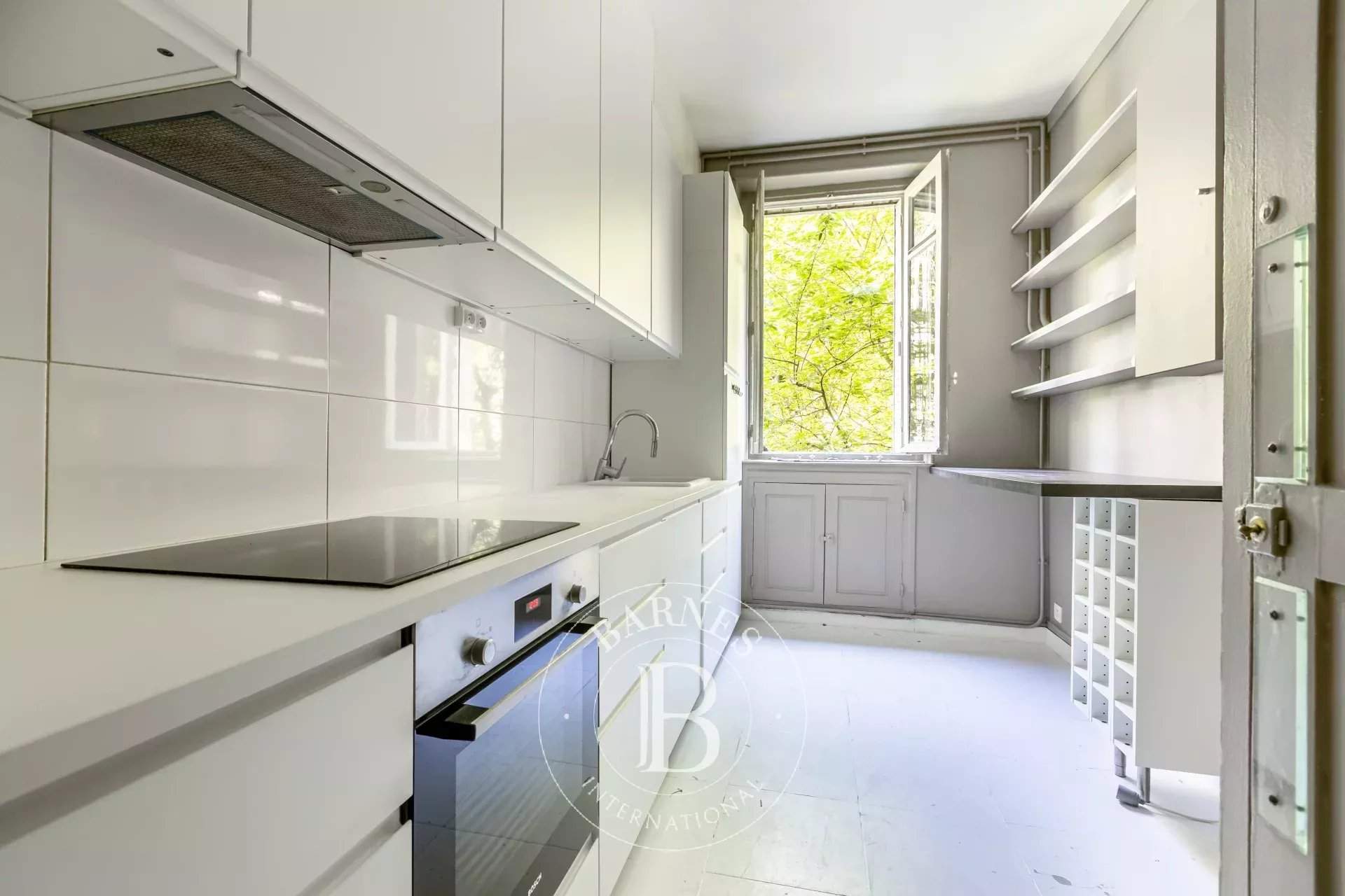 Paris  - Apartment 4 Bedrooms - picture 9
