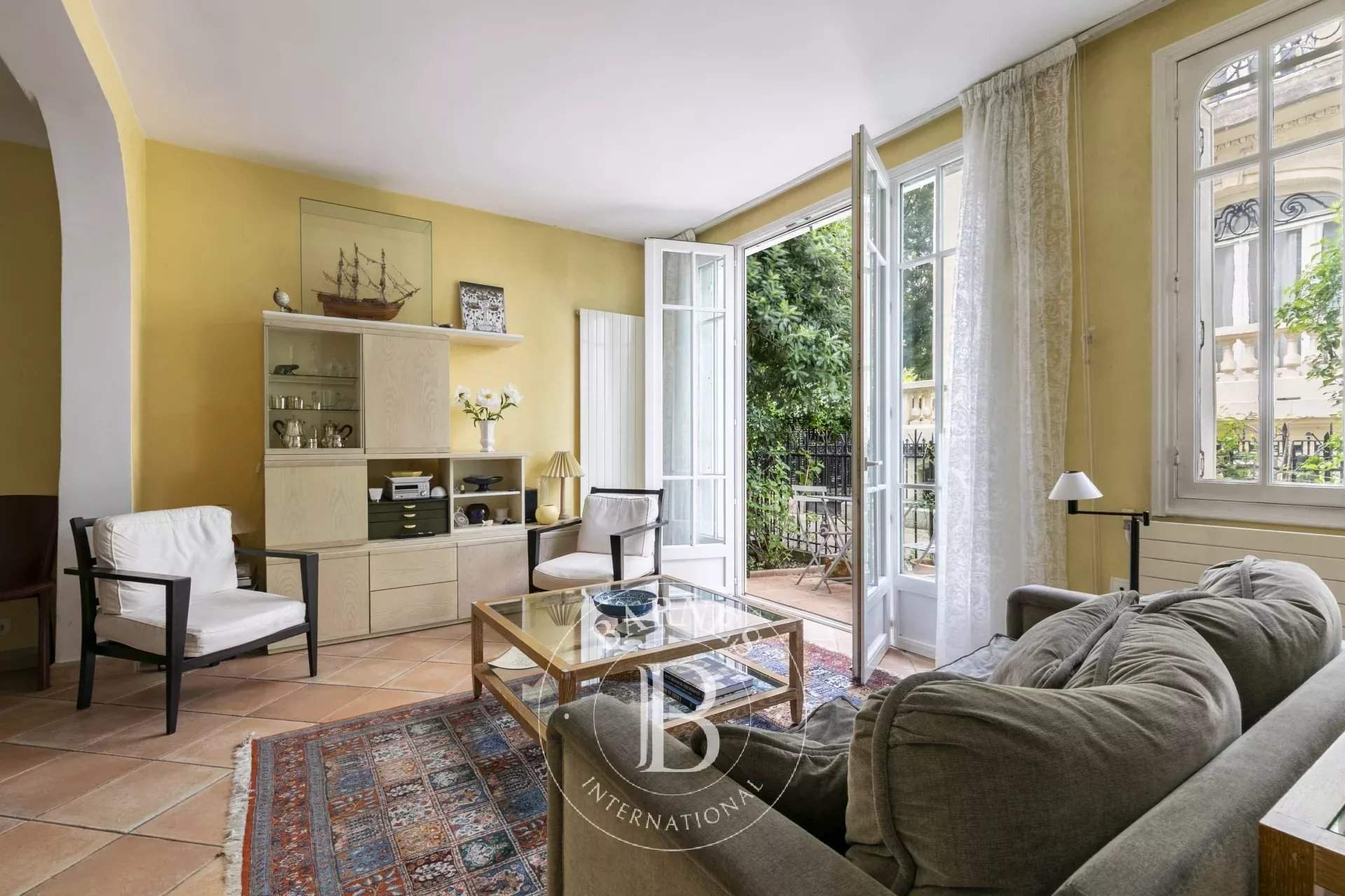 Paris  - House 3 Bedrooms - picture 4
