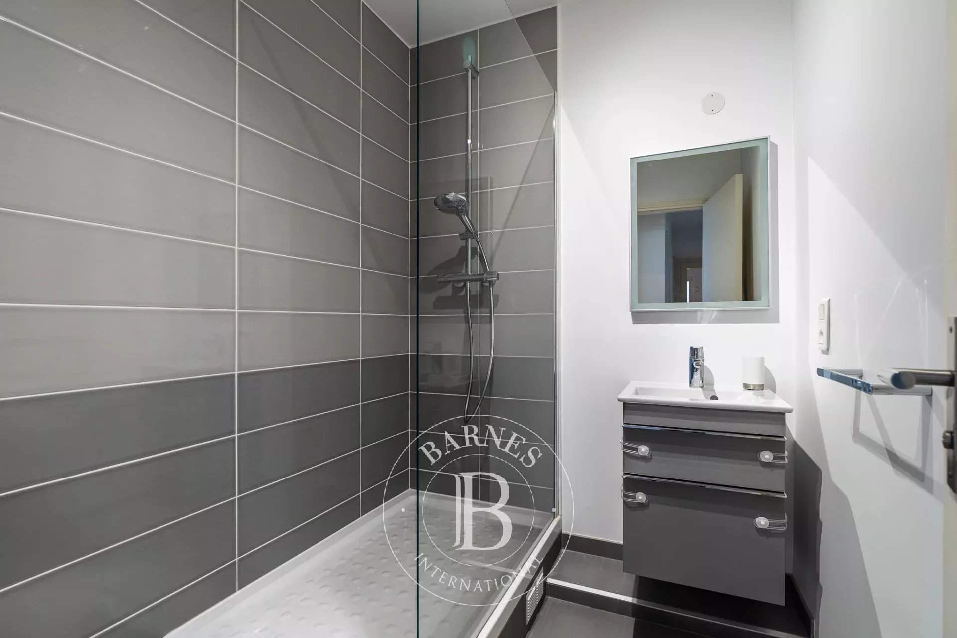 Paris  - Appartement 4 Pi&egrave;ces 2 Chambres - picture 10