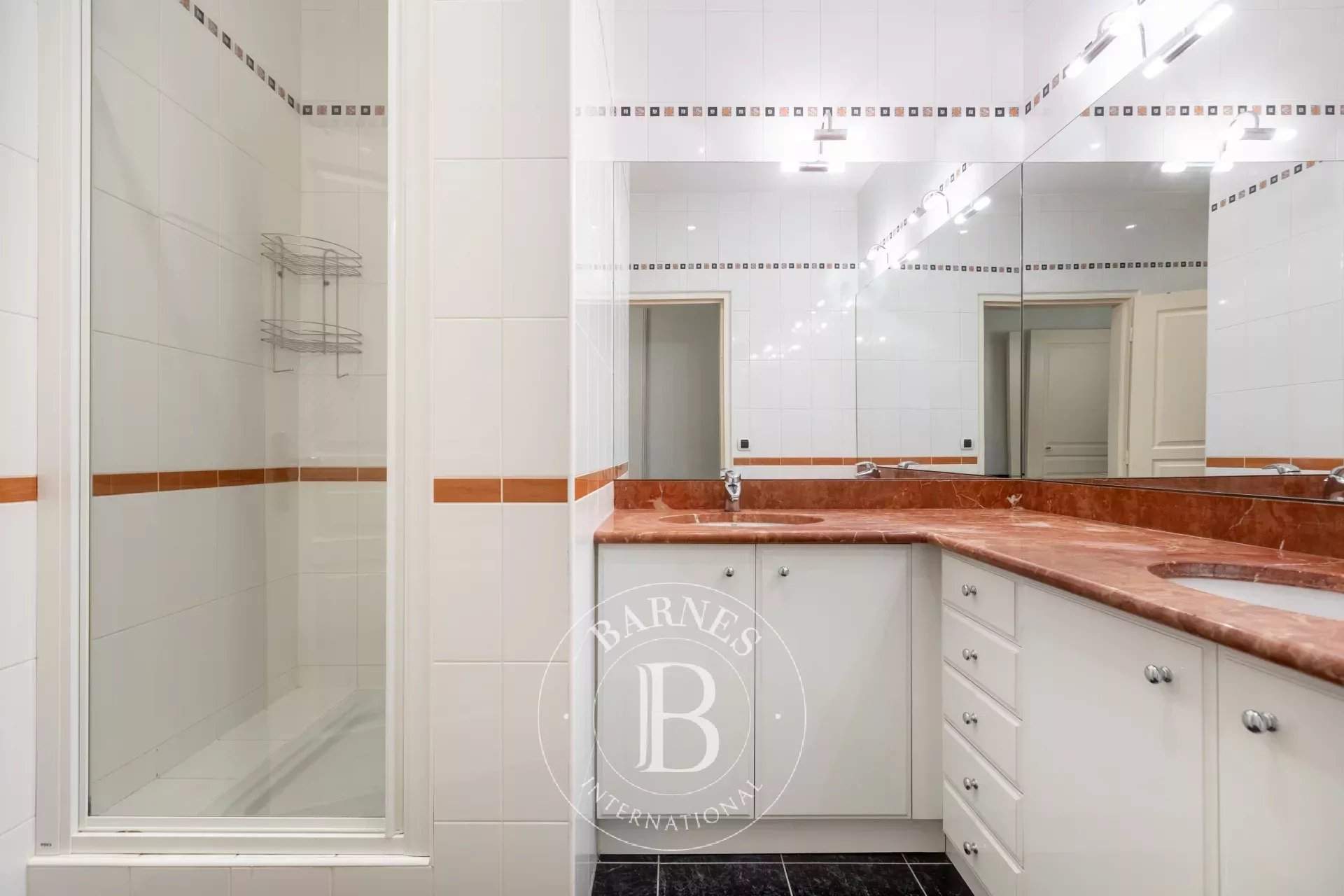 Paris  - Appartement 6 Pièces 3 Chambres - picture 8