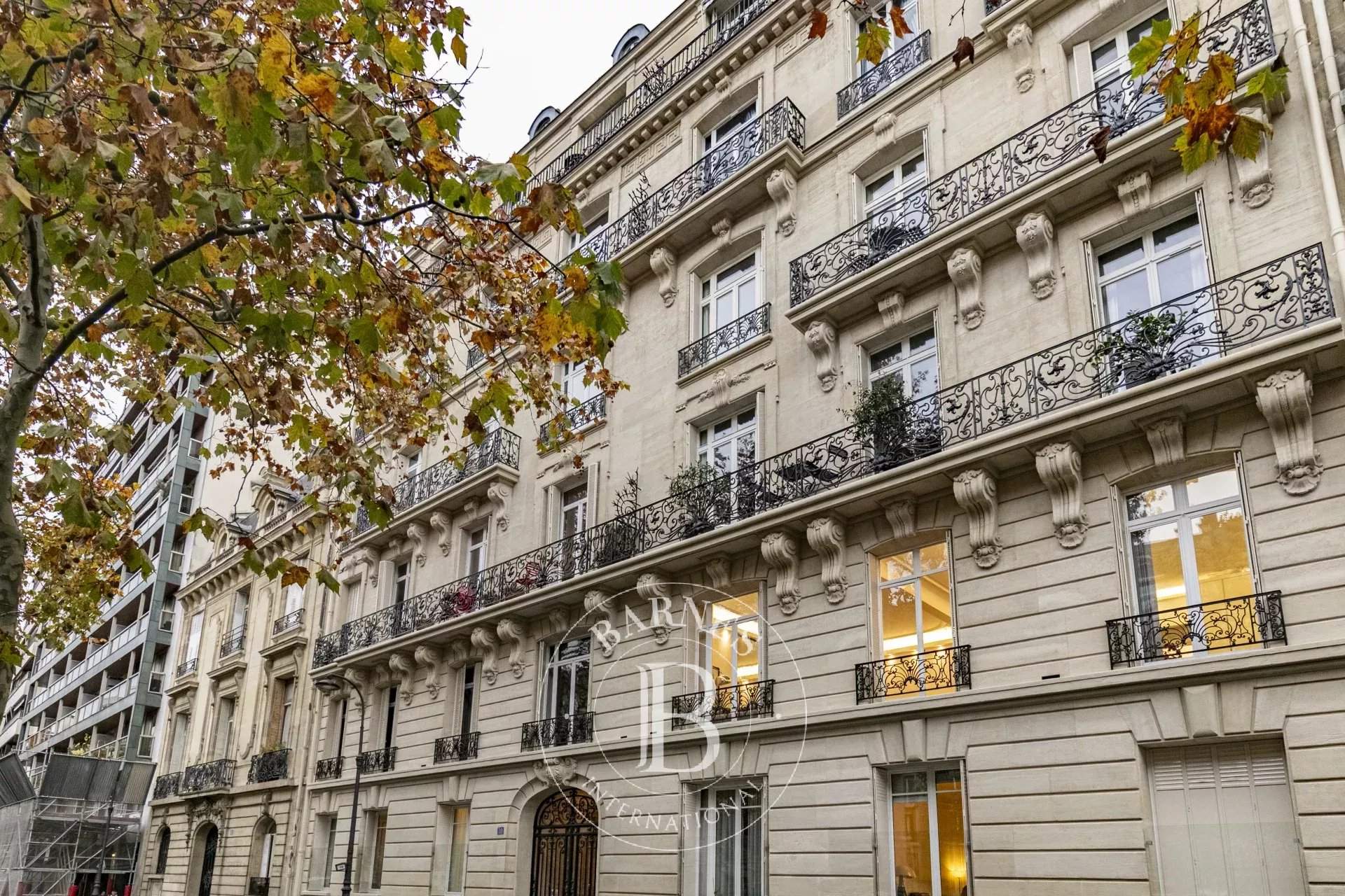 Paris  - Appartement 8 Pièces 4 Chambres - picture 9