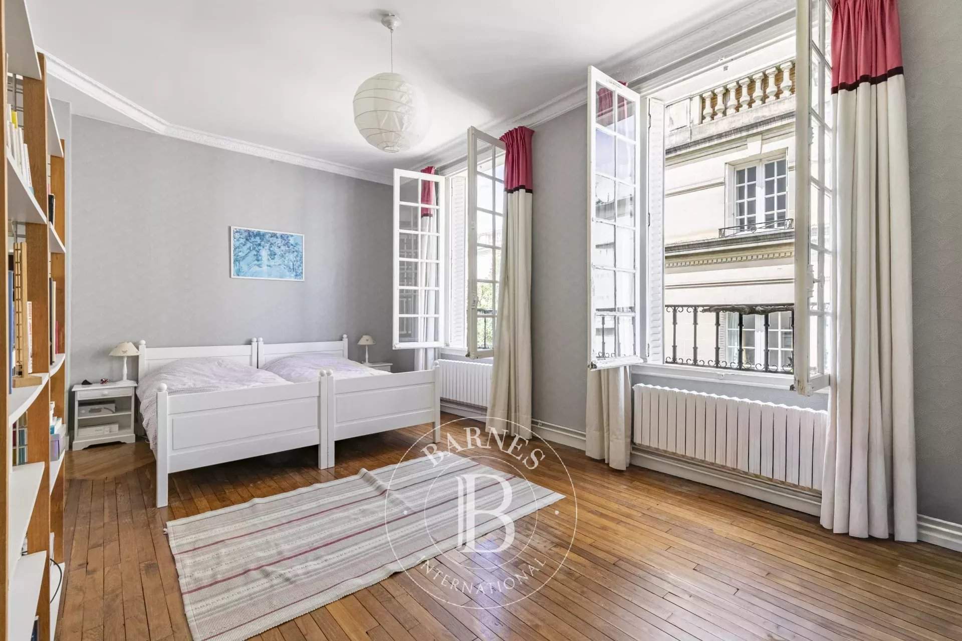 Paris  - House 3 Bedrooms - picture 13