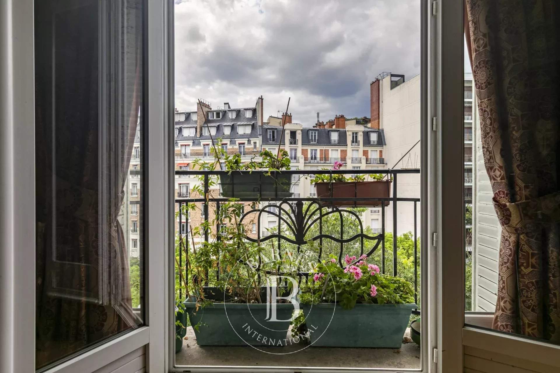 Paris  - Apartment 3 Bedrooms - picture 6