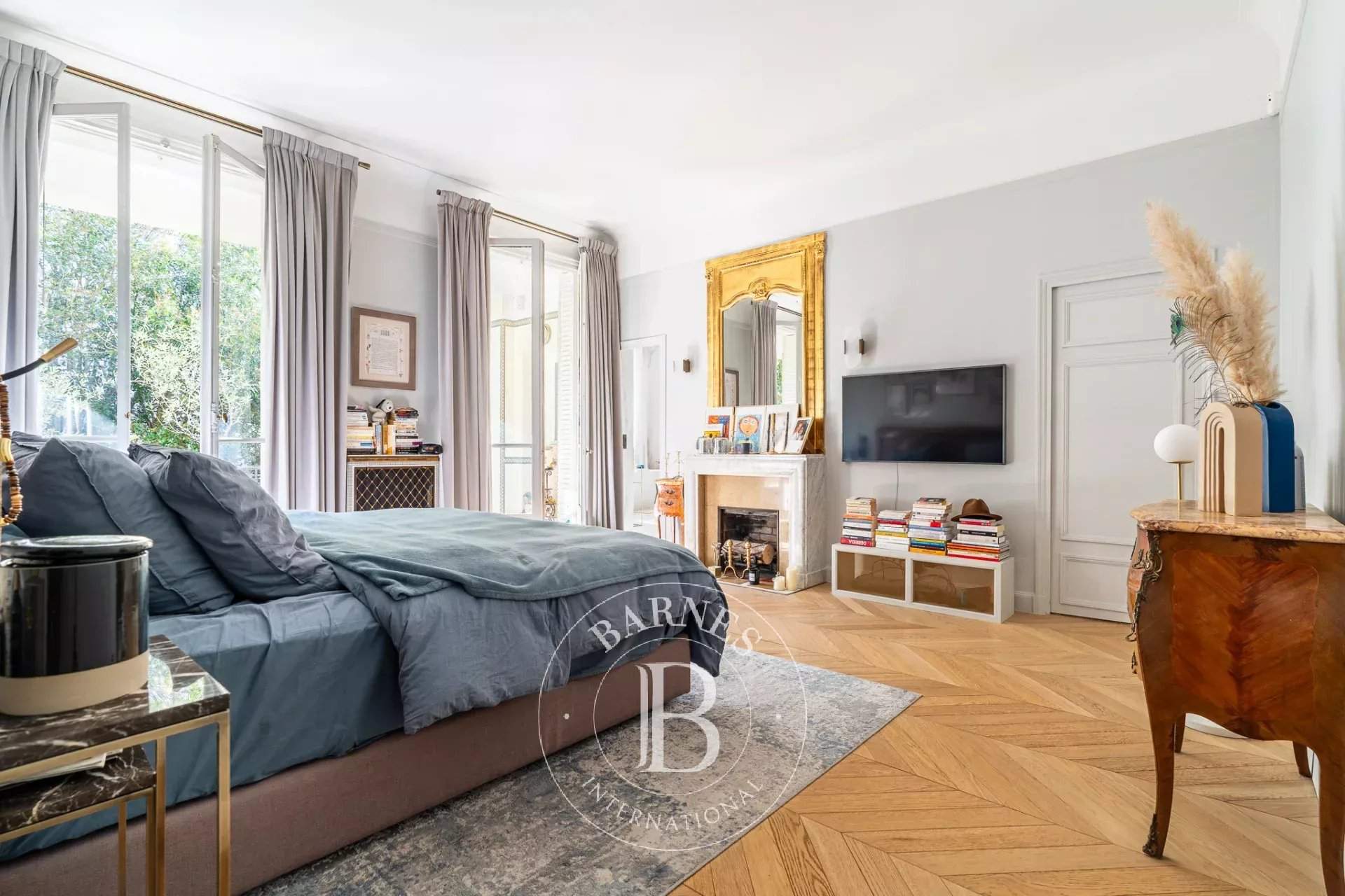 Paris  - Appartement 8 Pi&egrave;ces 5 Chambres - picture 10