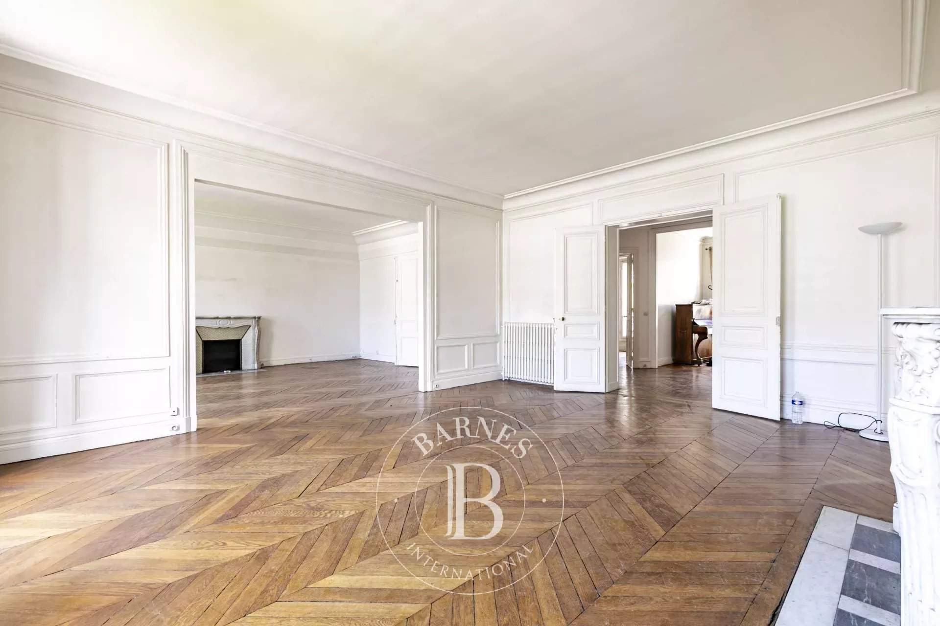 Paris  - Apartment 4 Bedrooms - picture 4