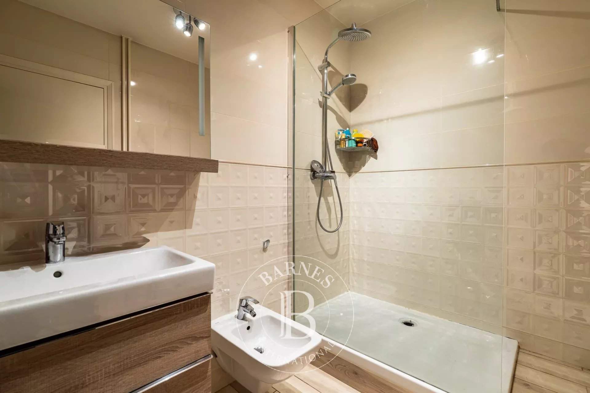 Paris  - Appartement 4 Pi&egrave;ces 2 Chambres - picture 11