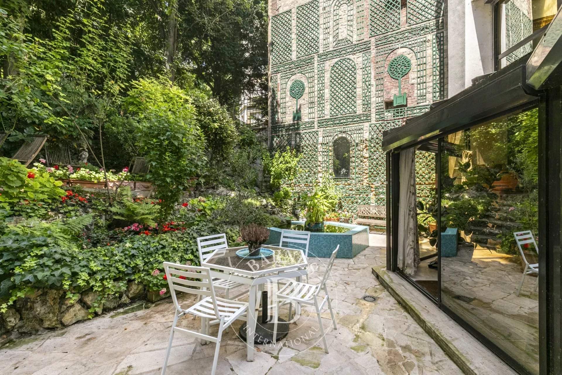 Paris  - Apartment 3 Bedrooms - picture 1