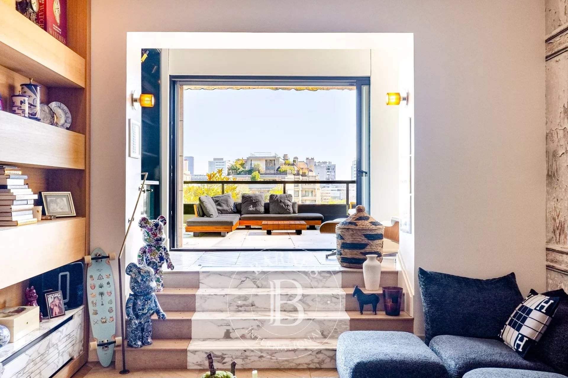 Paris  - Appartement 4 Pi&egrave;ces 2 Chambres - picture 1