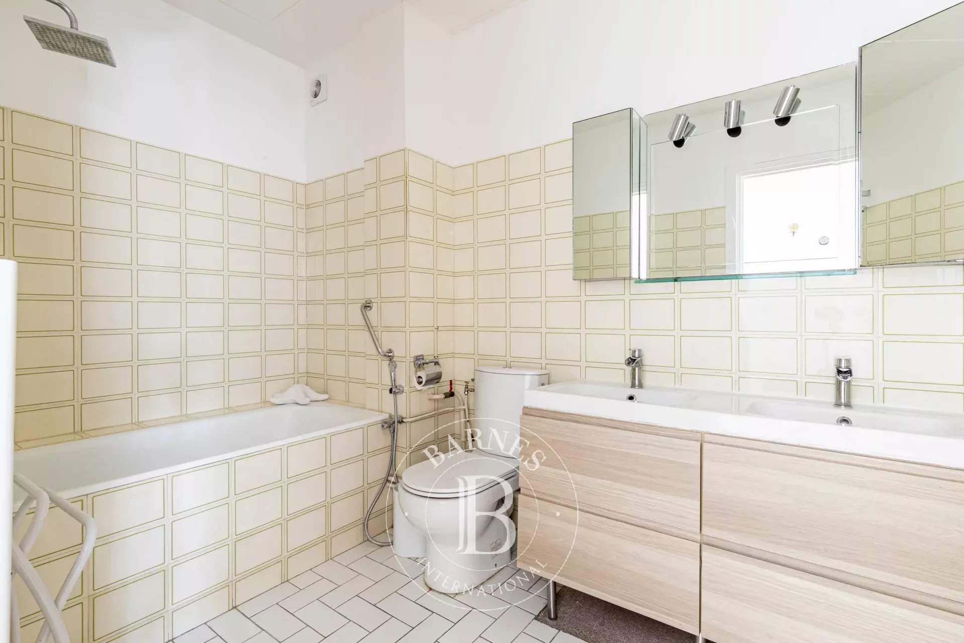 Paris  - Apartment 3 Bedrooms - picture 10