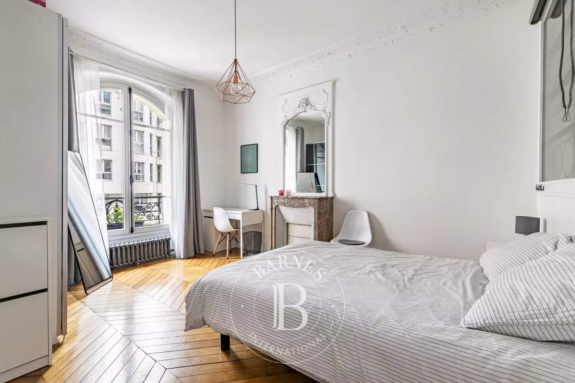 Paris  - Appartement 7 Pi&egrave;ces 4 Chambres - picture 9