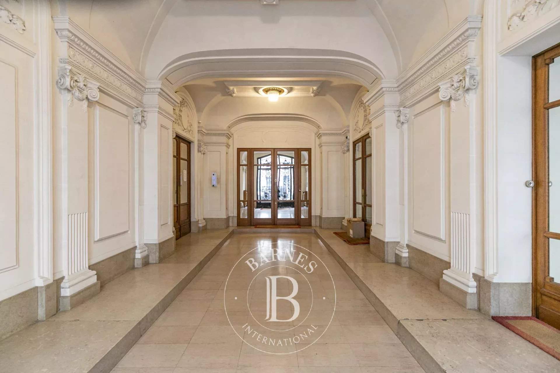 Paris  - Appartement 6 Pi&egrave;ces 3 Chambres - picture 13