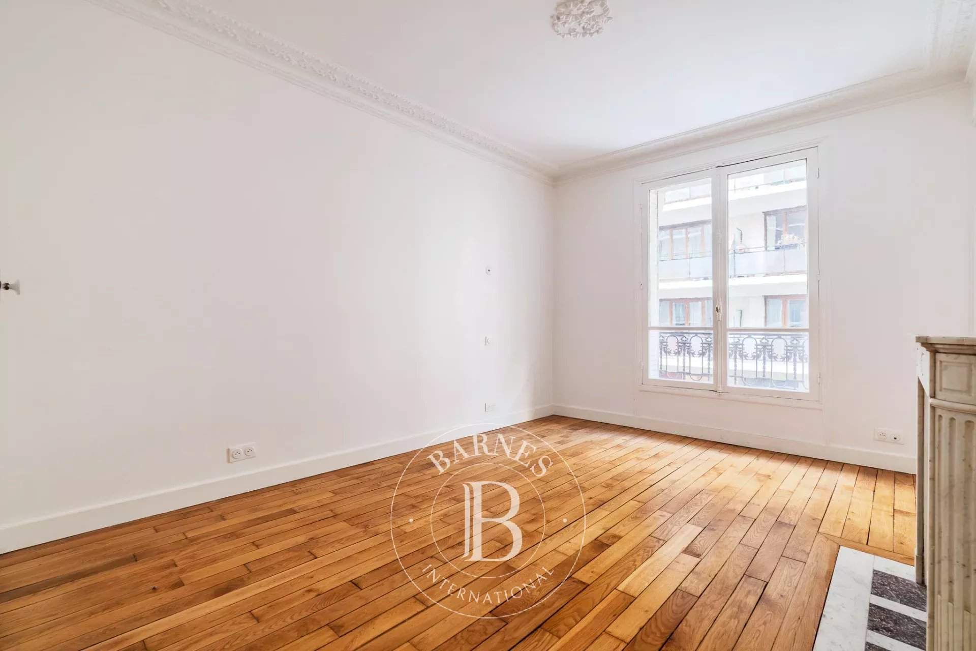 Paris  - Apartment 3 Bedrooms - picture 13