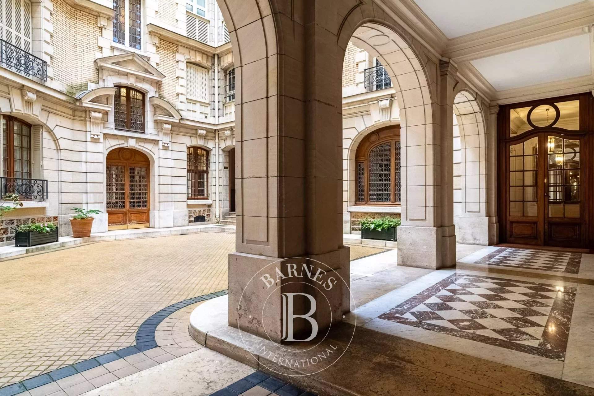 Paris  - Appartement 7 Pièces 5 Chambres - picture 15