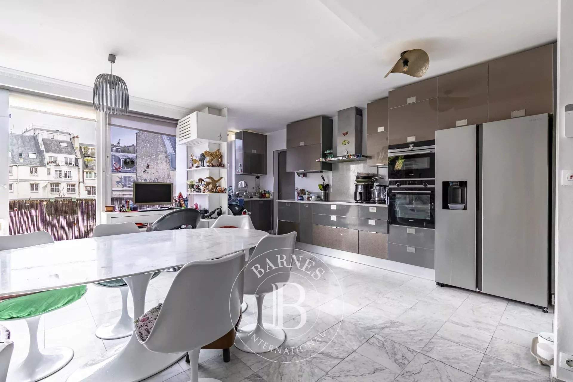 Paris  - Appartement 5 Pi&egrave;ces 3 Chambres - picture 3