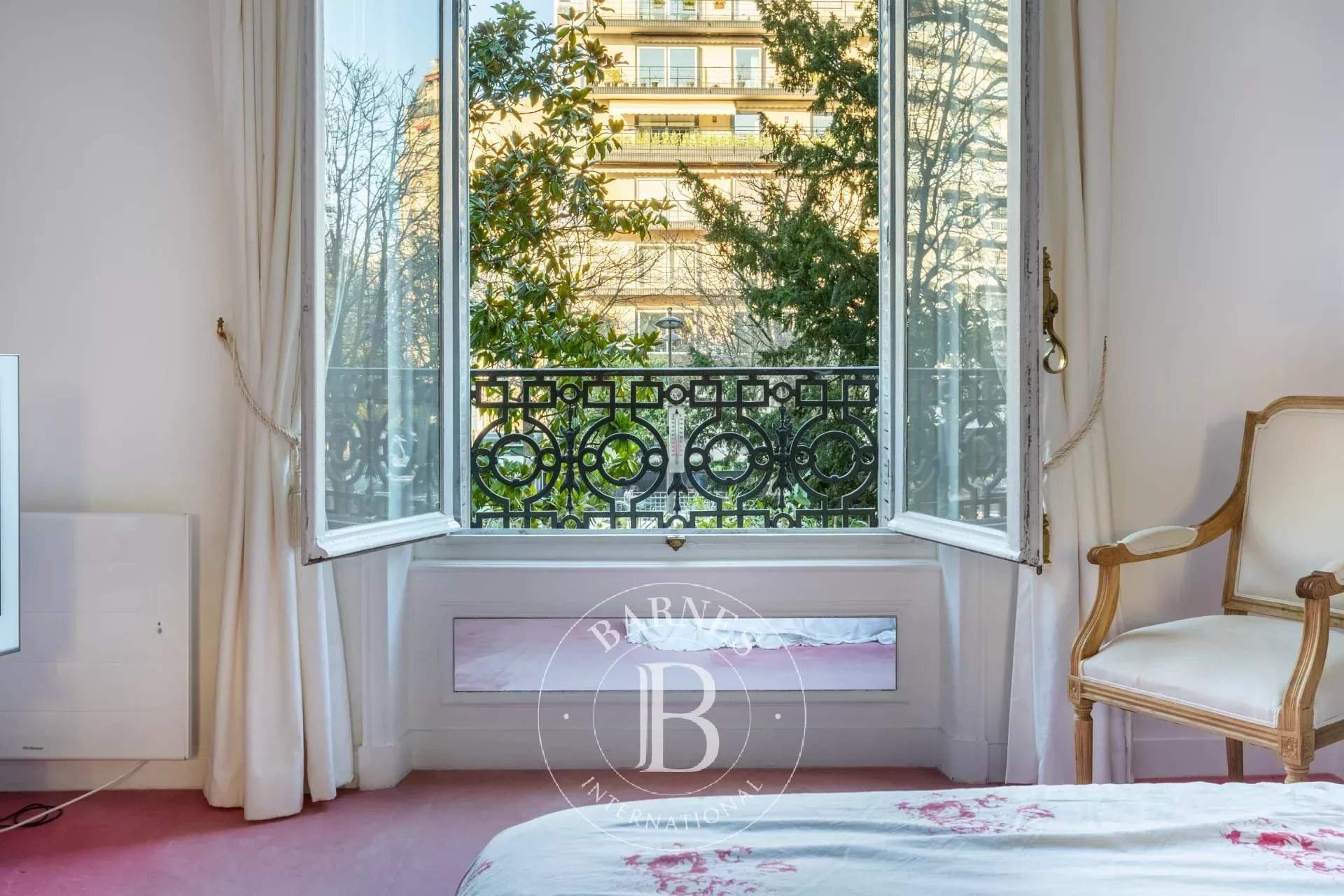 Paris  - Appartement 8 Pi&egrave;ces 5 Chambres - picture 20