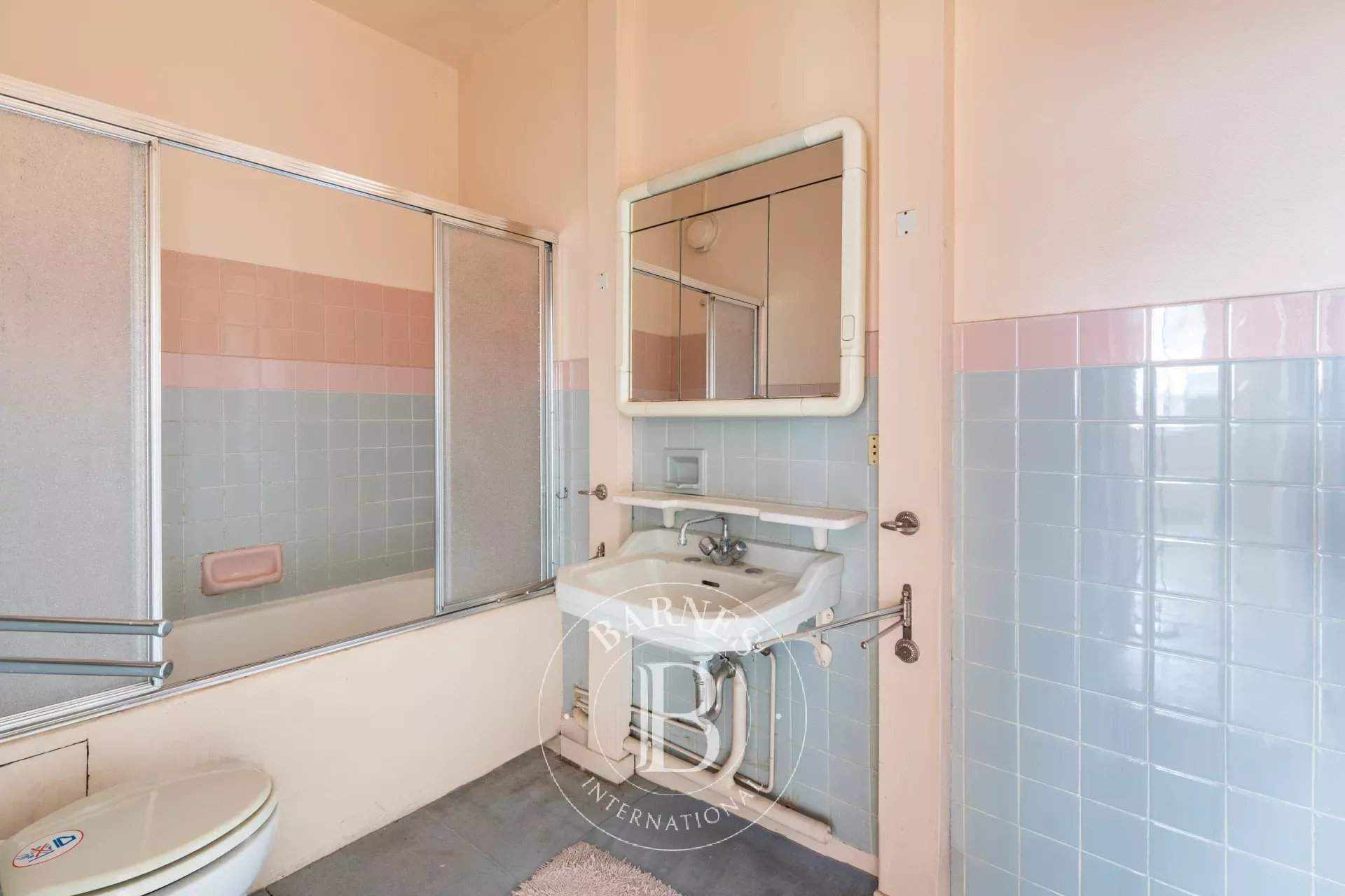 Paris  - Apartment 3 Bedrooms - picture 13