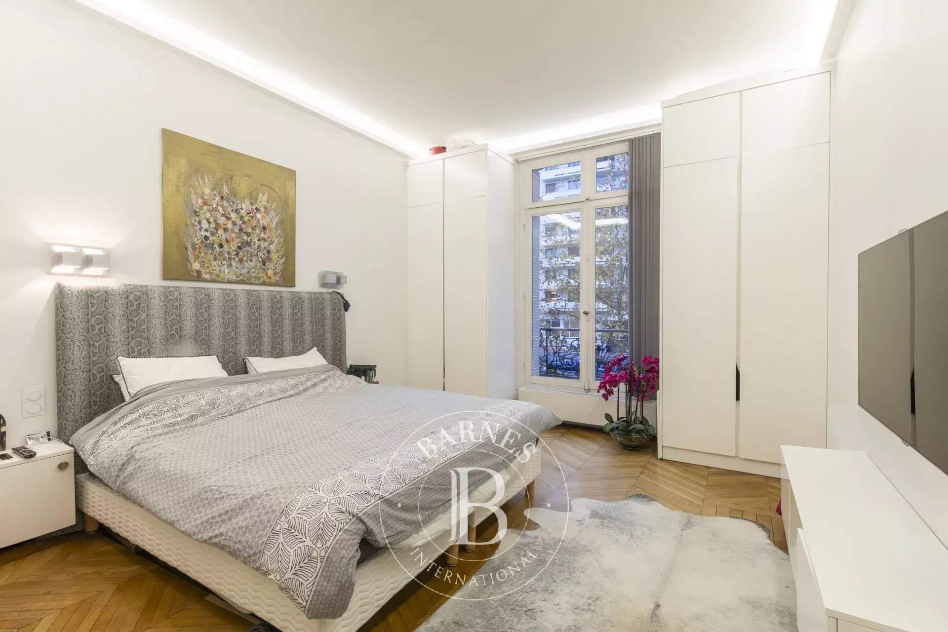 Paris  - Appartement 8 Pièces 4 Chambres - picture 8