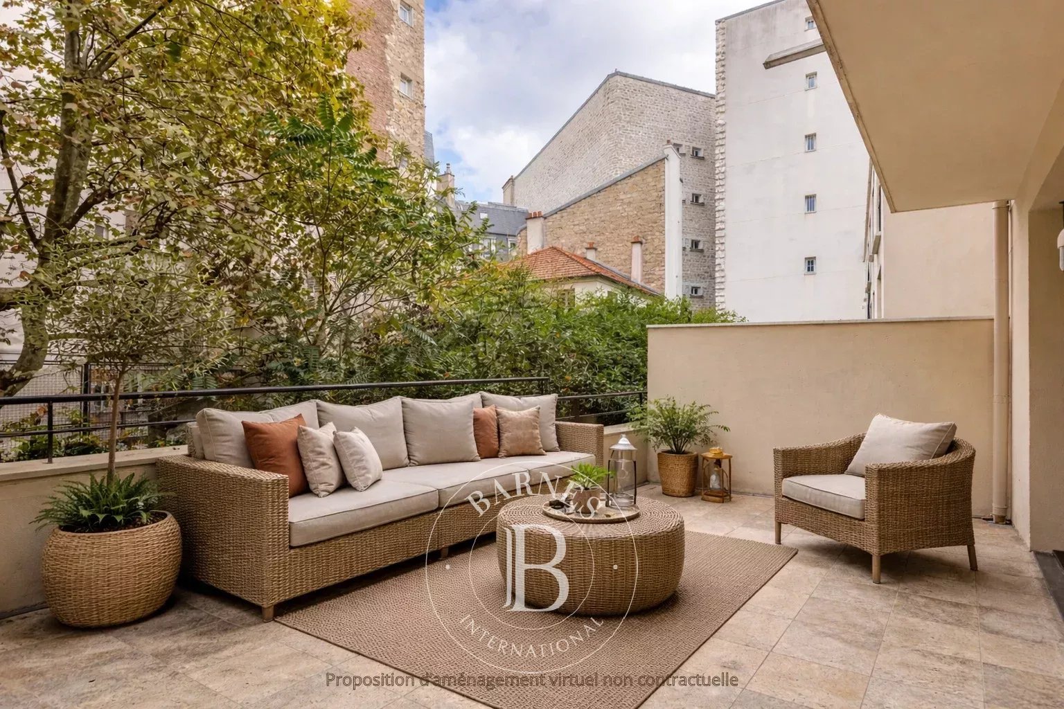 Paris  - Appartement 6 Pi&egrave;ces 3 Chambres - picture 1