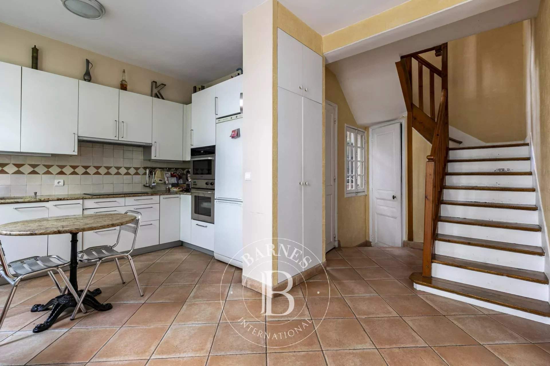 Paris  - House 3 Bedrooms - picture 10