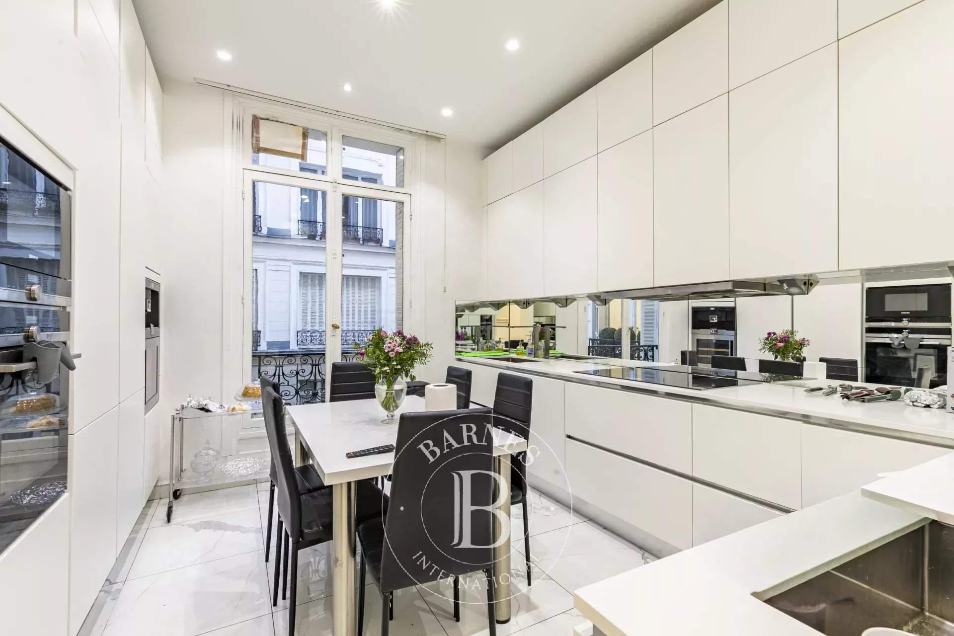 Paris  - Appartement 8 Pièces 4 Chambres - picture 5