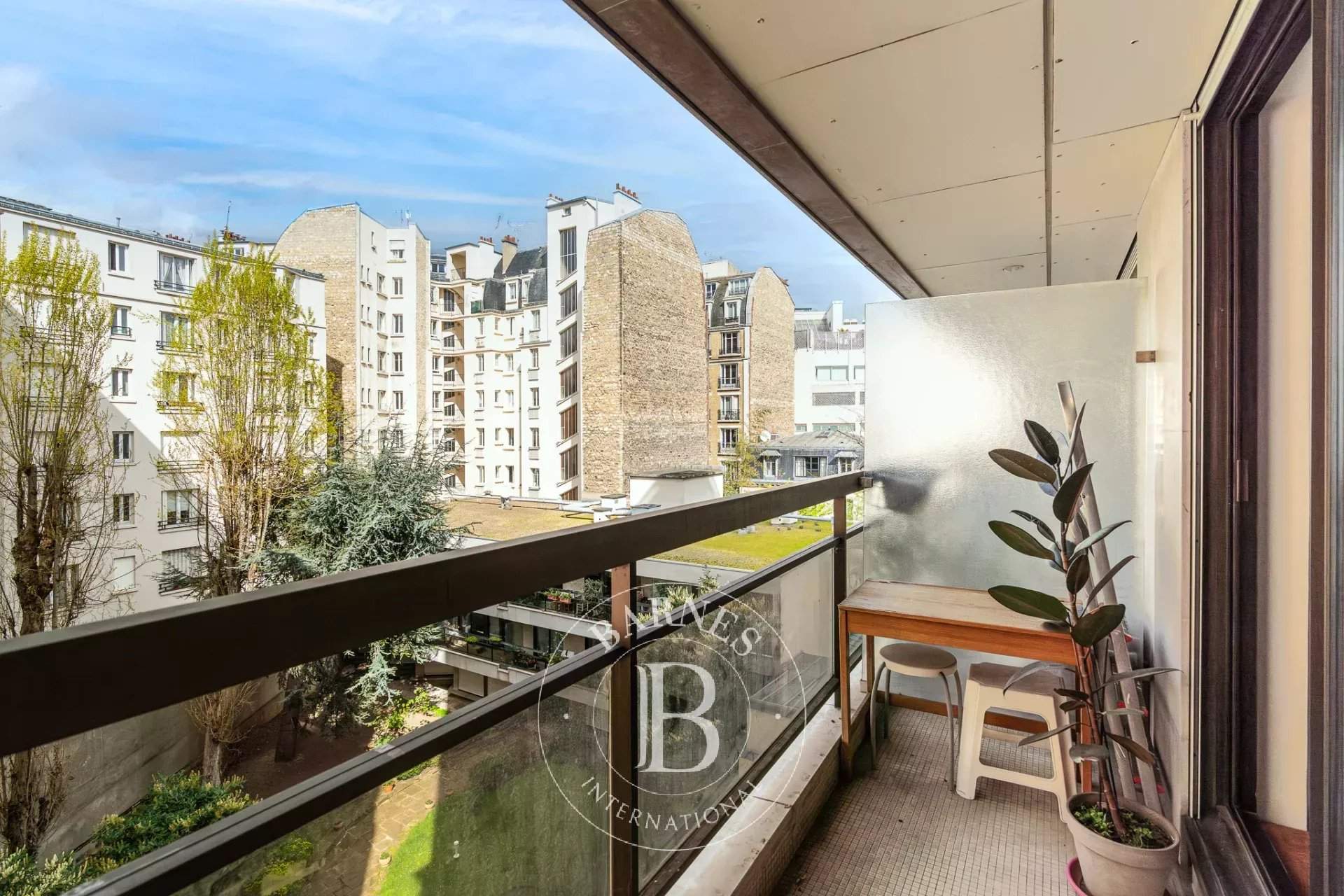 Paris  - Appartement 4 Pi&egrave;ces 2 Chambres - picture 8