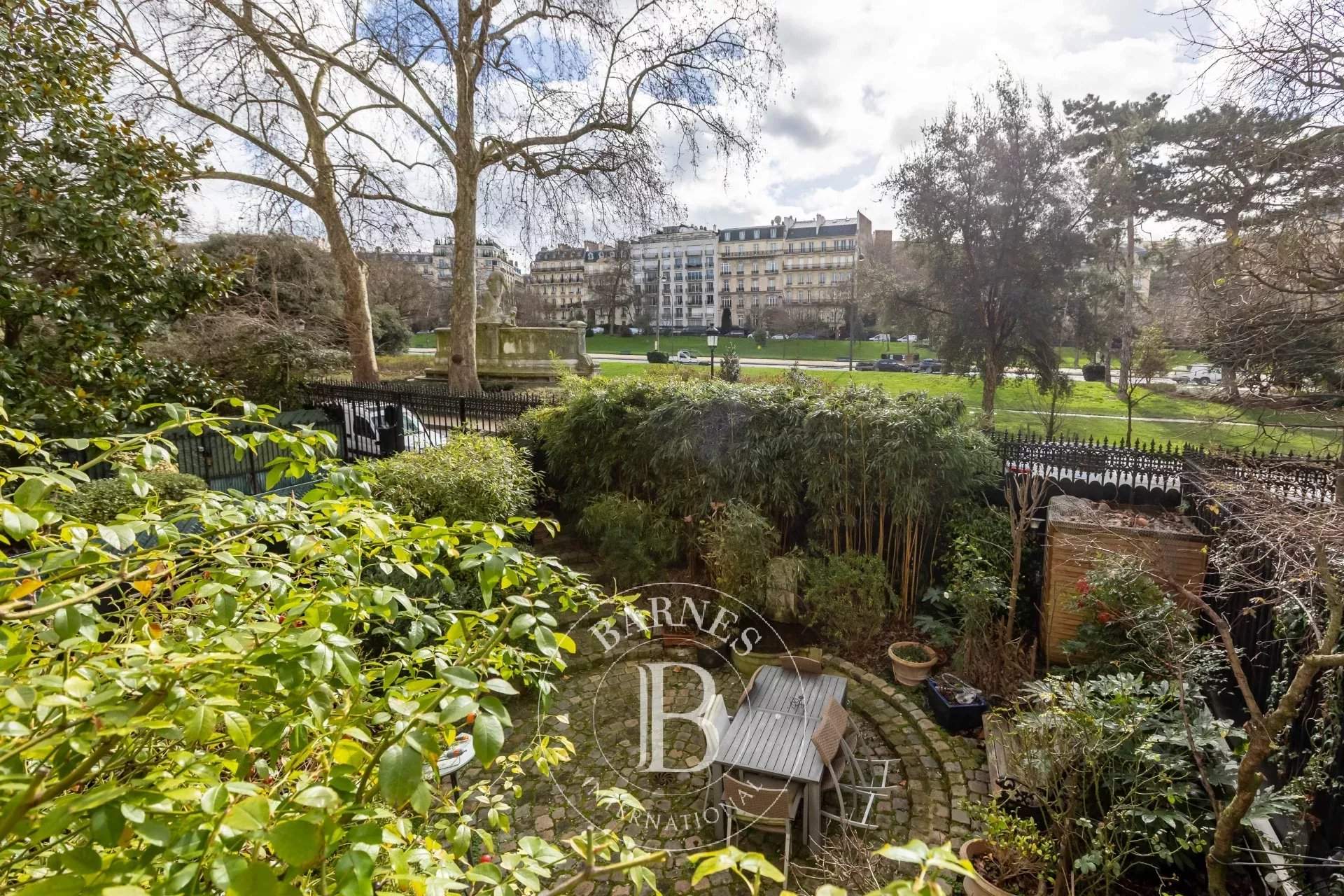 Paris  - Appartement 7 Pi&egrave;ces 3 Chambres - picture 8