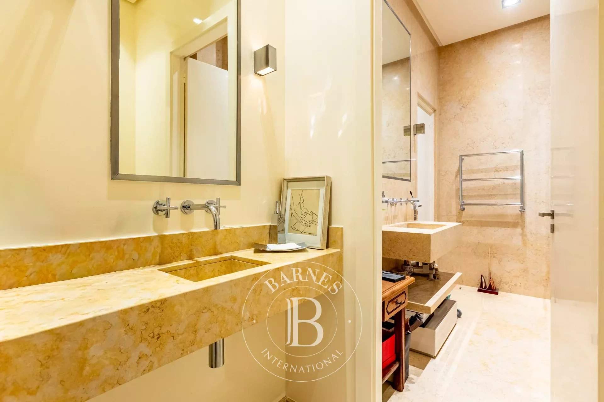 Paris  - Appartement 7 Pi&egrave;ces 3 Chambres - picture 17