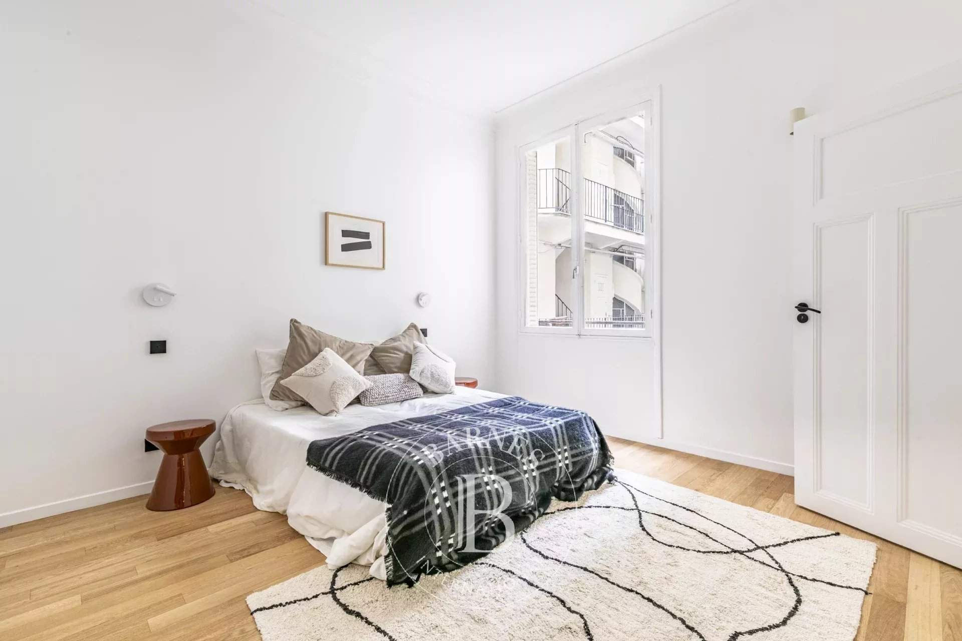 Paris  - Apartment 3 Bedrooms - picture 8