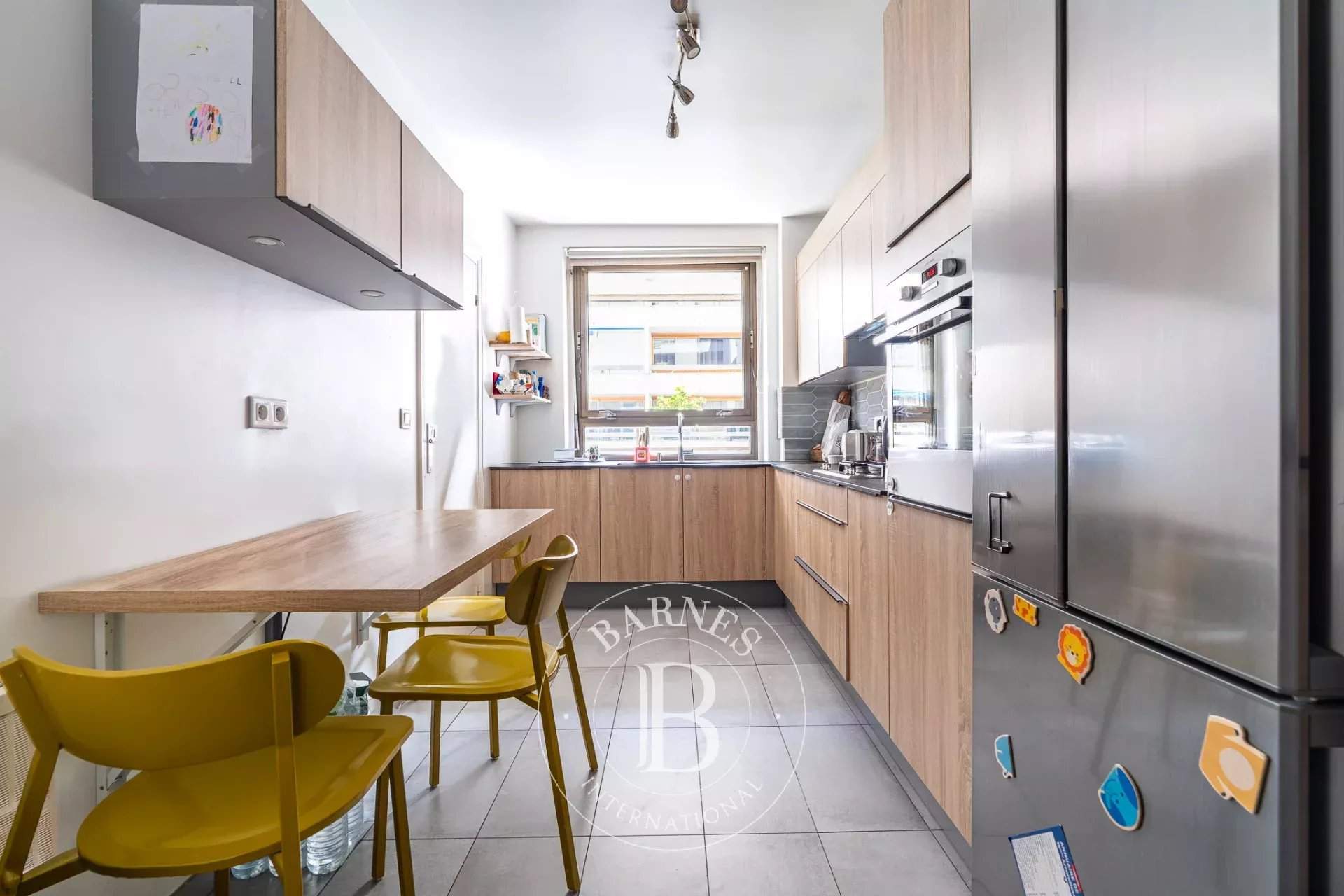 Paris  - Appartement 4 Pi&egrave;ces 2 Chambres - picture 6