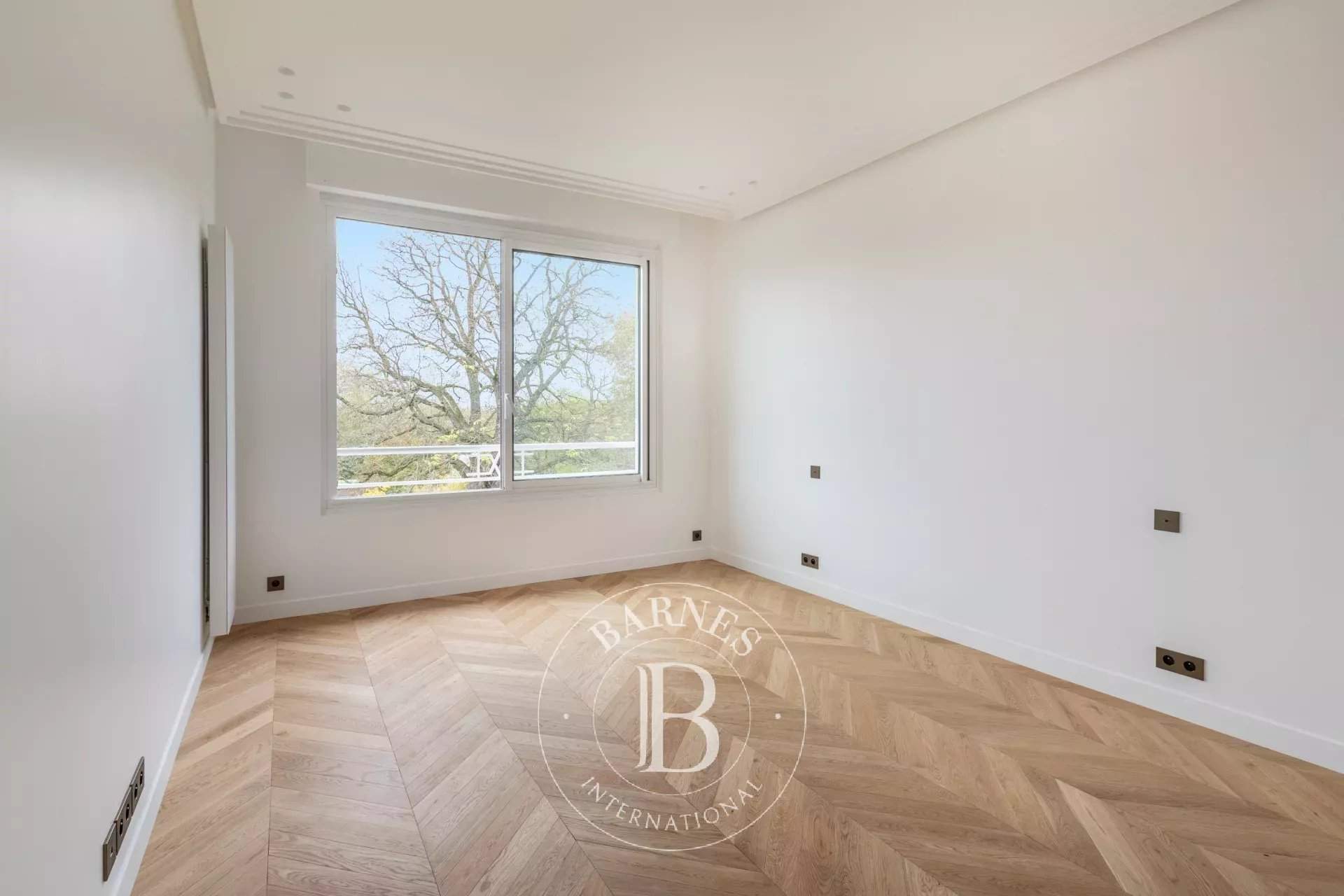 Paris  - Apartment 3 Bedrooms - picture 8