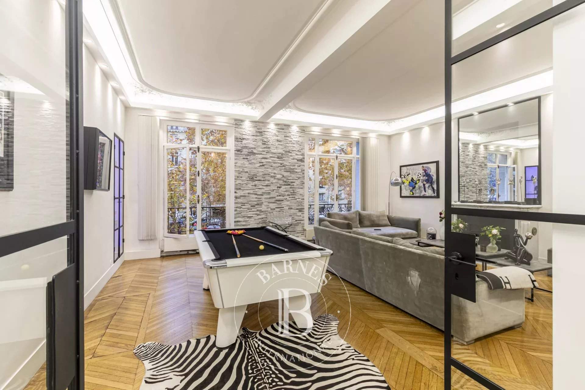 Paris  - Appartement 8 Pièces 4 Chambres - picture 2