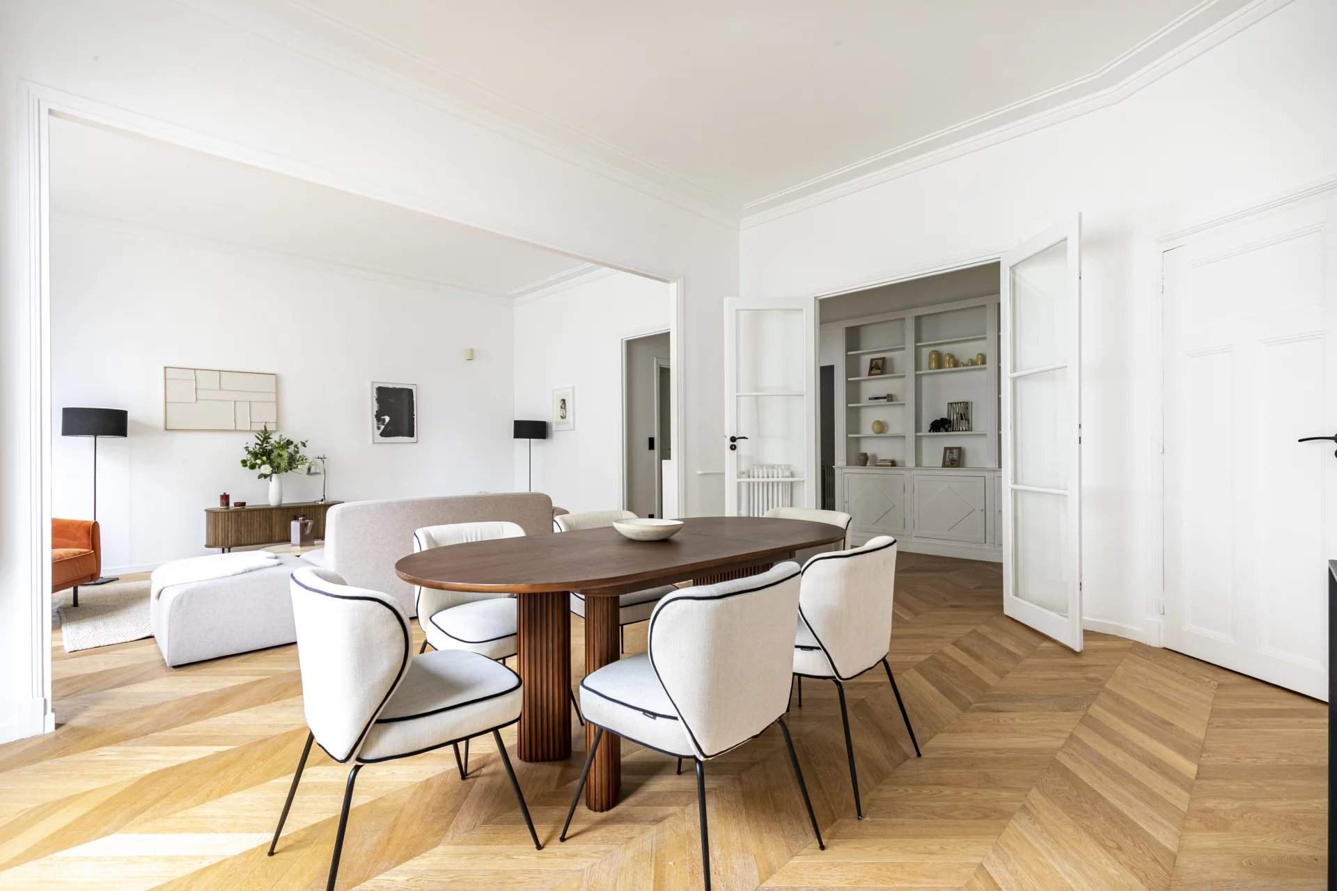 Paris  - Appartement 6 Pi&egrave;ces 3 Chambres - picture 2