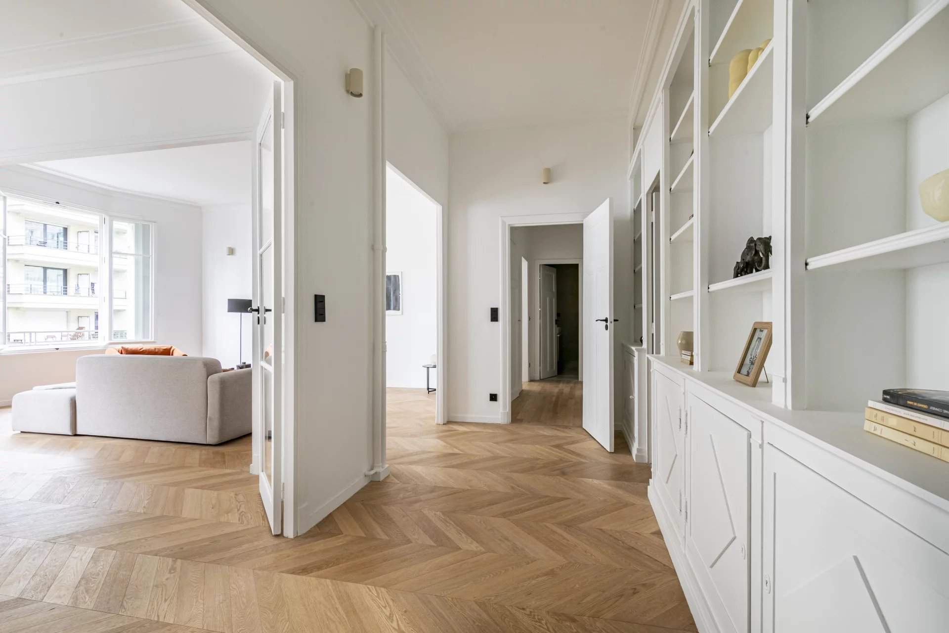 Paris  - Appartement 6 Pi&egrave;ces 3 Chambres - picture 3