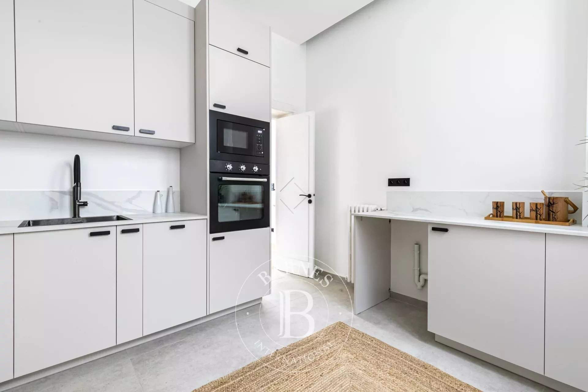 Paris  - Apartment 3 Bedrooms - picture 4