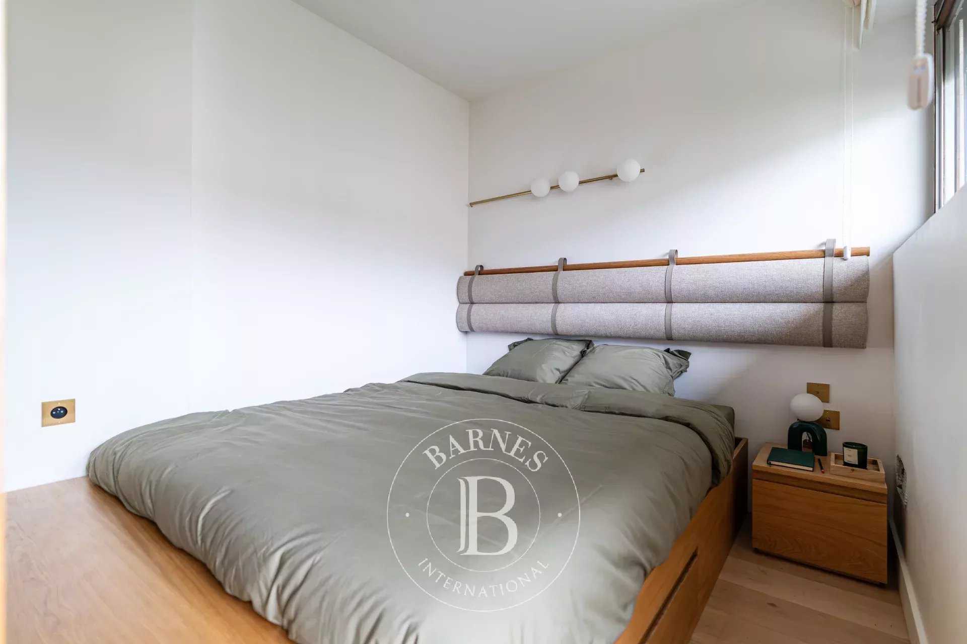 Paris  - Appartement 2 Pièces, 1 Chambre