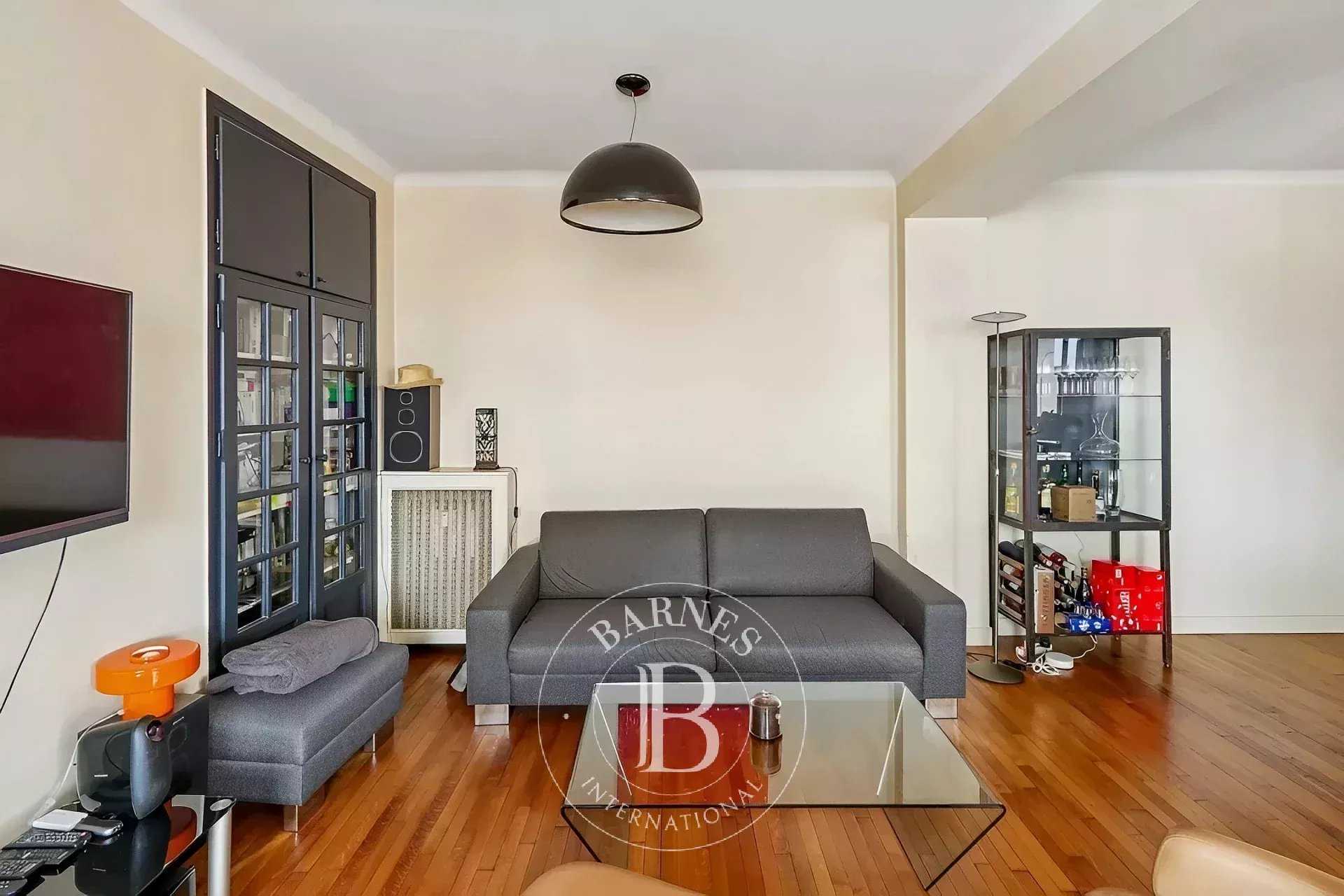 Paris  - Piso 2 Cuartos, 1 Habitacion