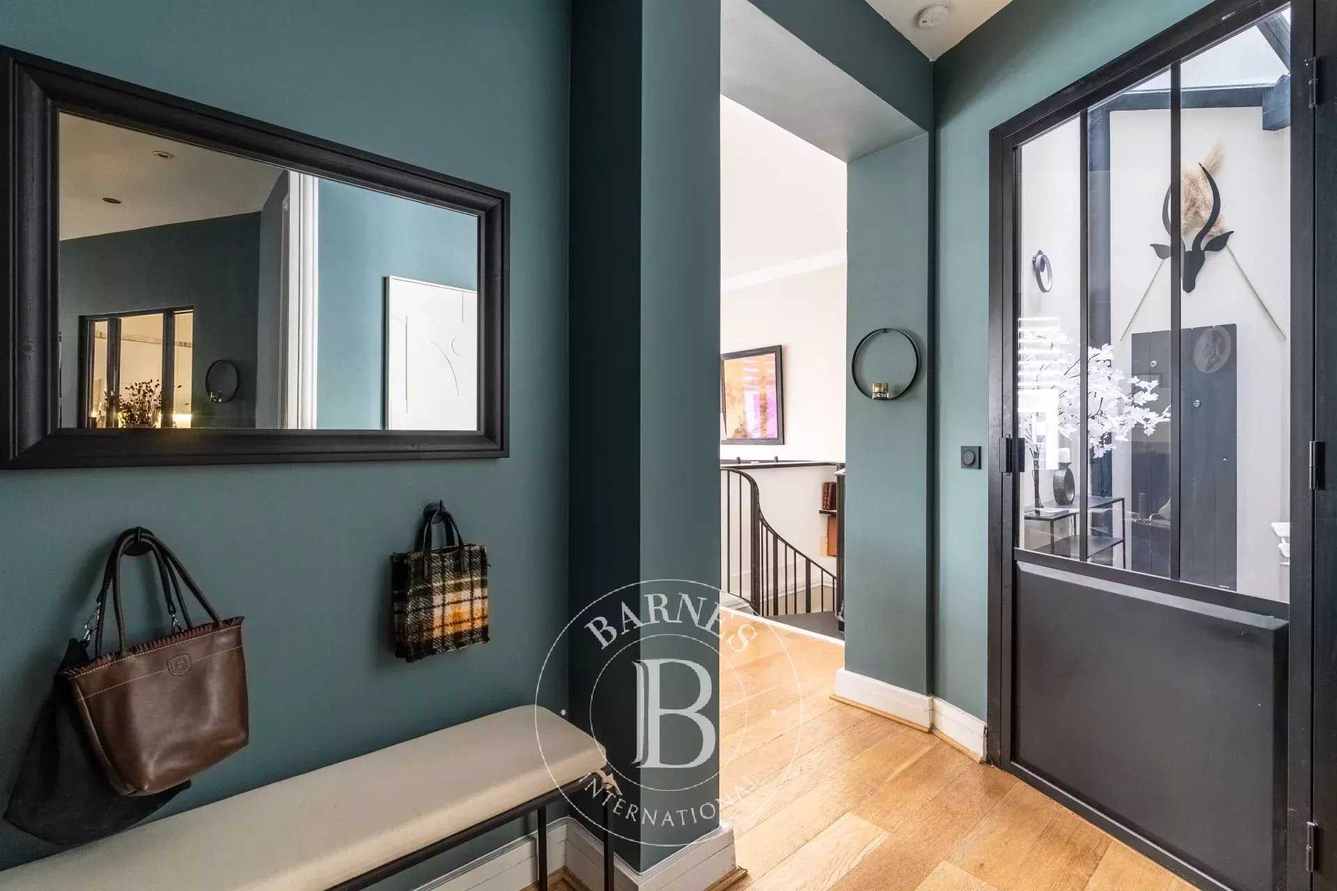 Paris  - Apartment 5 Bedrooms