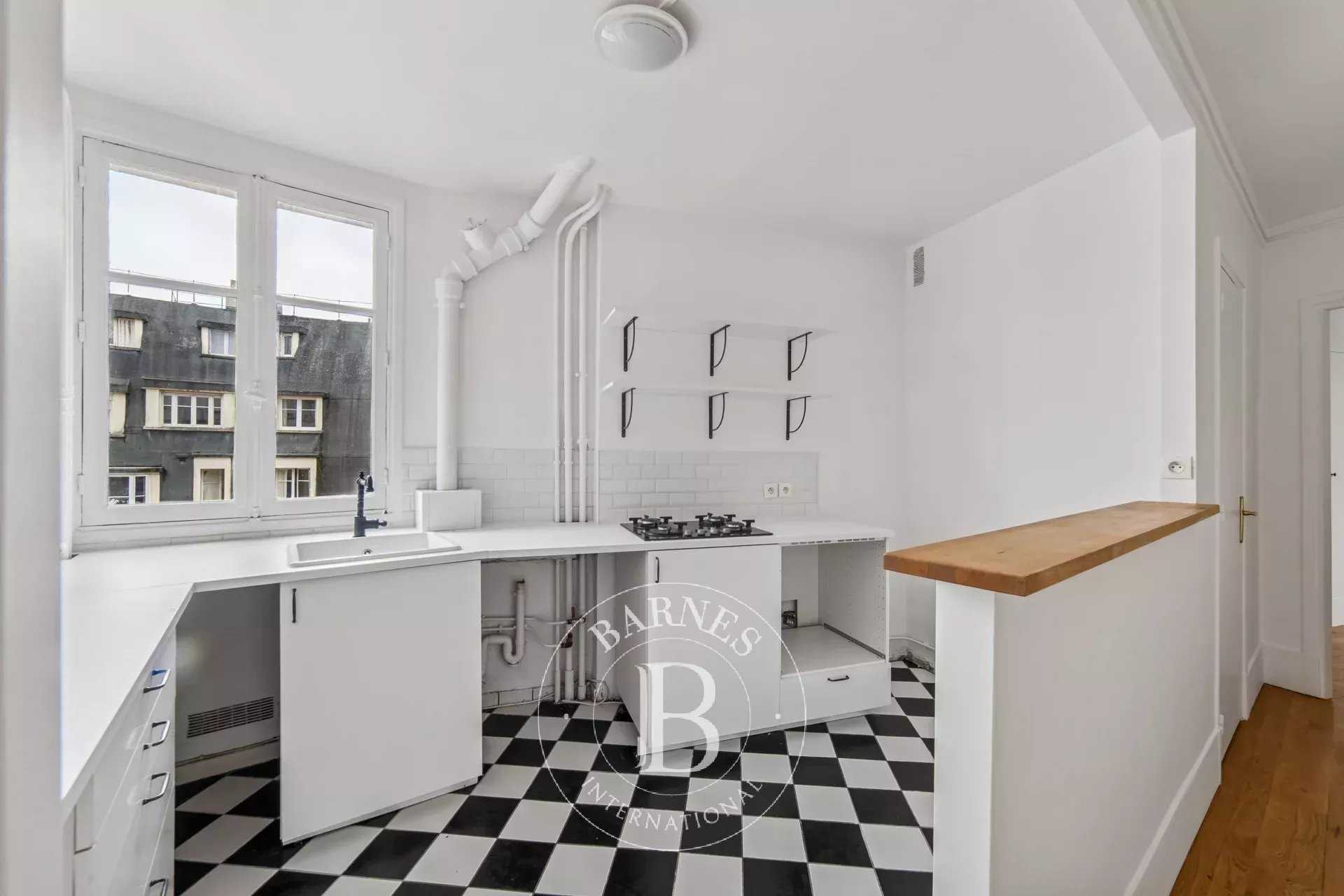 Paris  - Appartement 2 Pi&egrave;ces, 1 Chambre